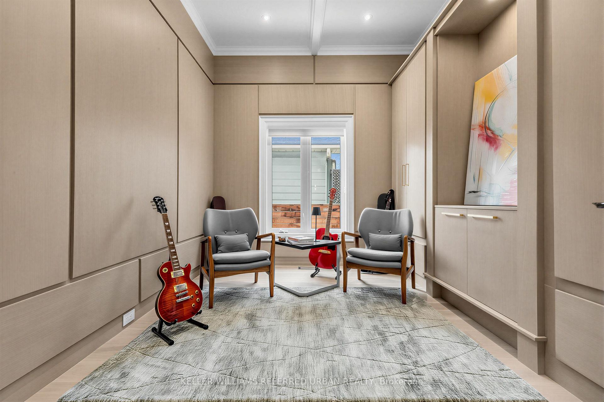 Photo 11 of 130 Upper Canada Drive, North York, St. Andrew-Windfields — HOMEH
