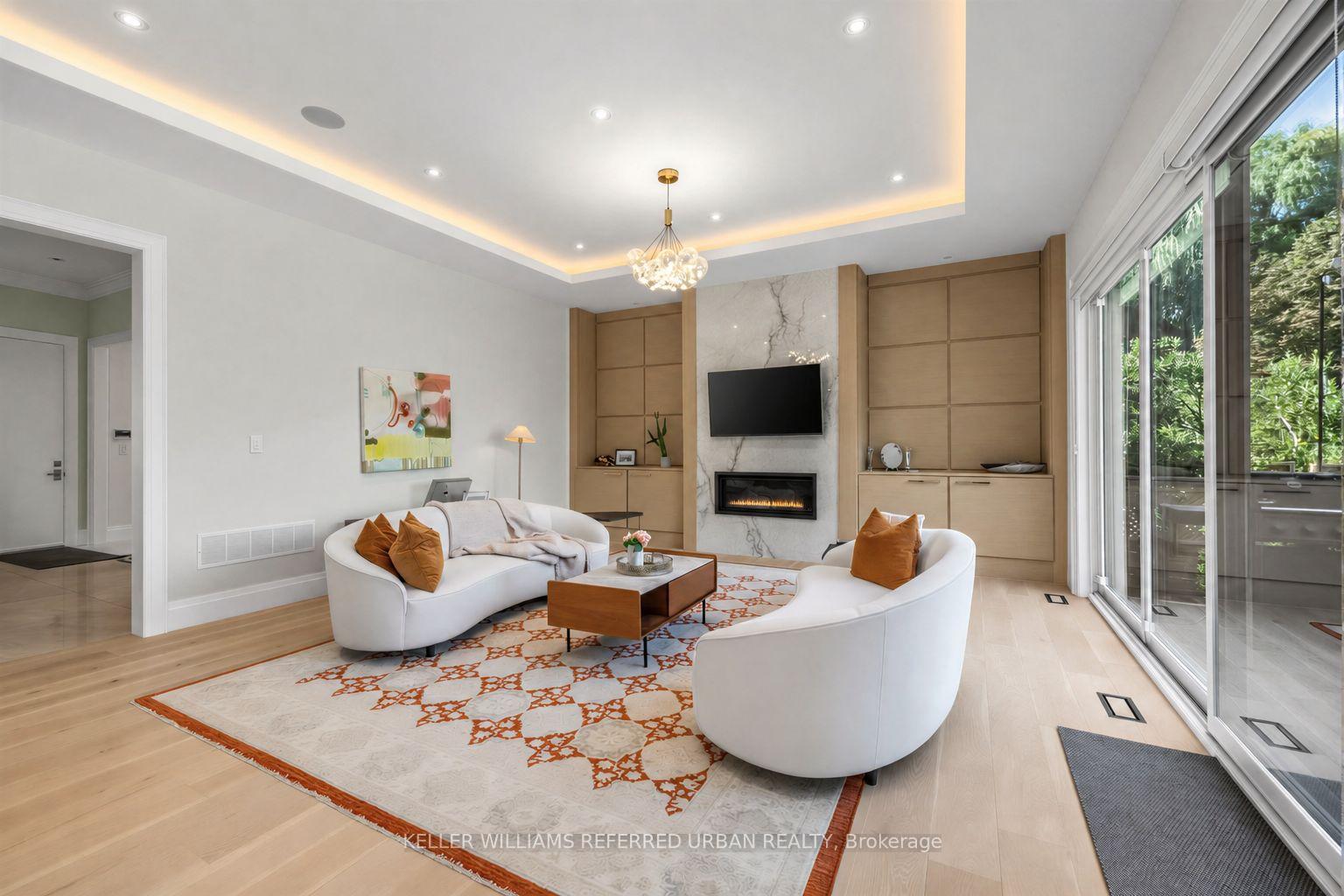 Photo 12 of 130 Upper Canada Drive, North York, St. Andrew-Windfields — HOMEH