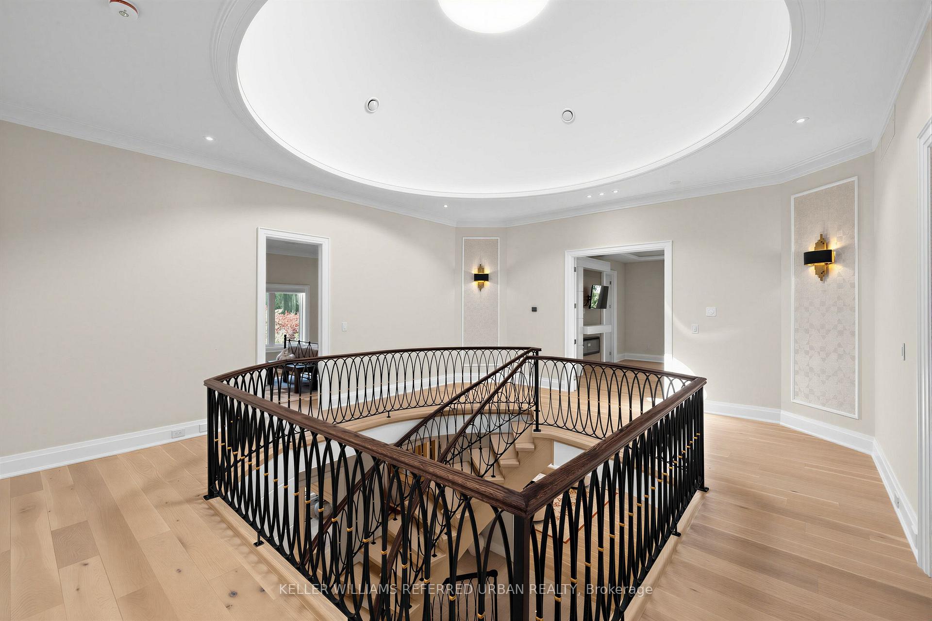 Photo 25 of 130 Upper Canada Drive, North York, St. Andrew-Windfields — HOMEH