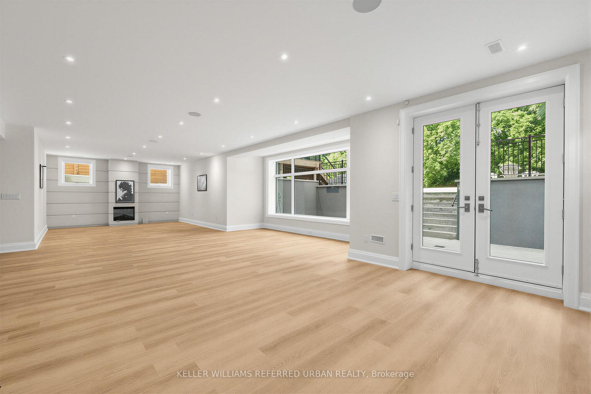 Photo 38 of 130 Upper Canada Drive, North York, St. Andrew-Windfields — HOMEH