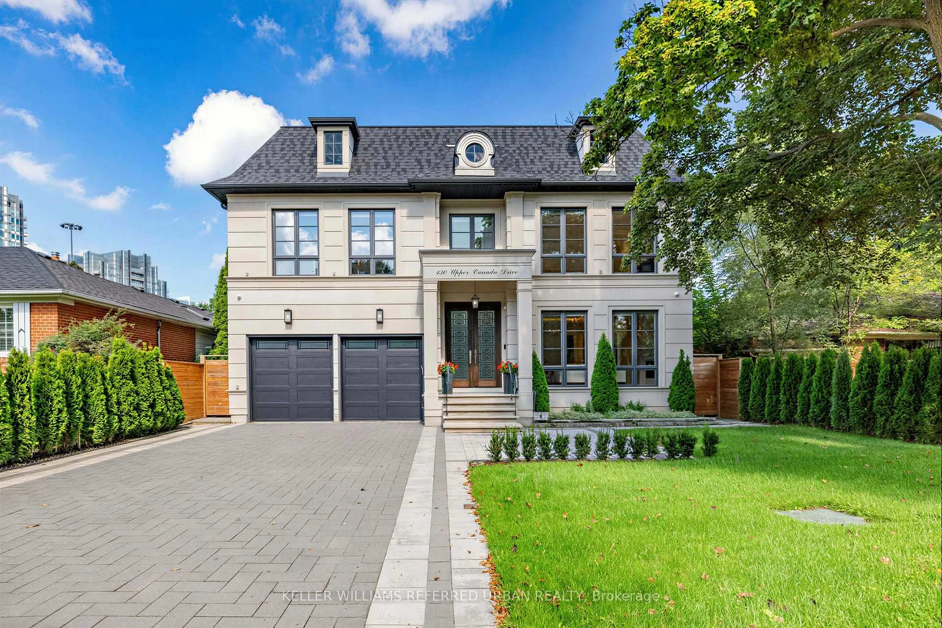 Photo 2 of 130 Upper Canada Drive, North York, St. Andrew-Windfields — HOMEH