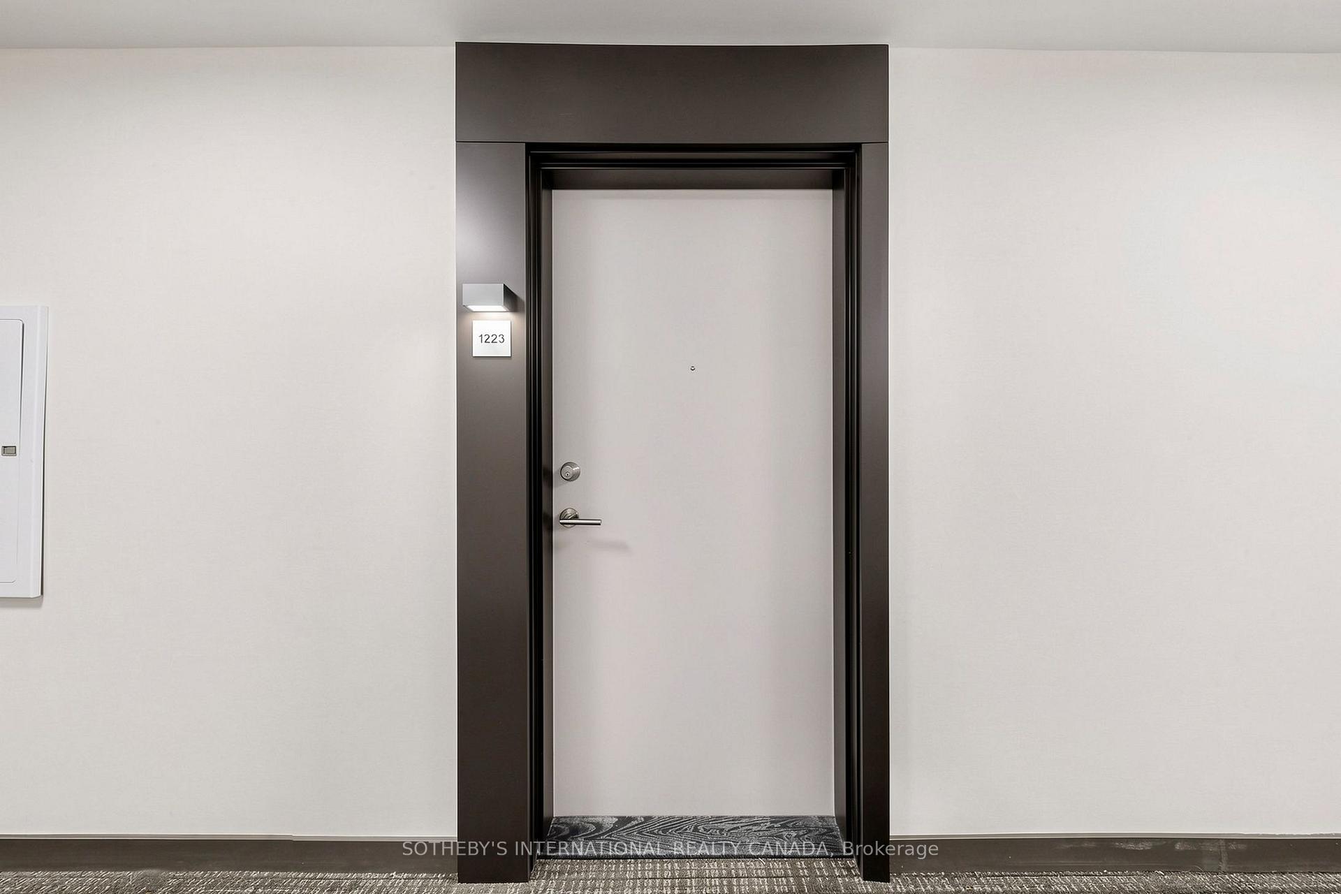 Photo 3 of Unit 1223, 2 David Eyer Road, Richmond Hill, Rural Richmond Hill — HOMEH