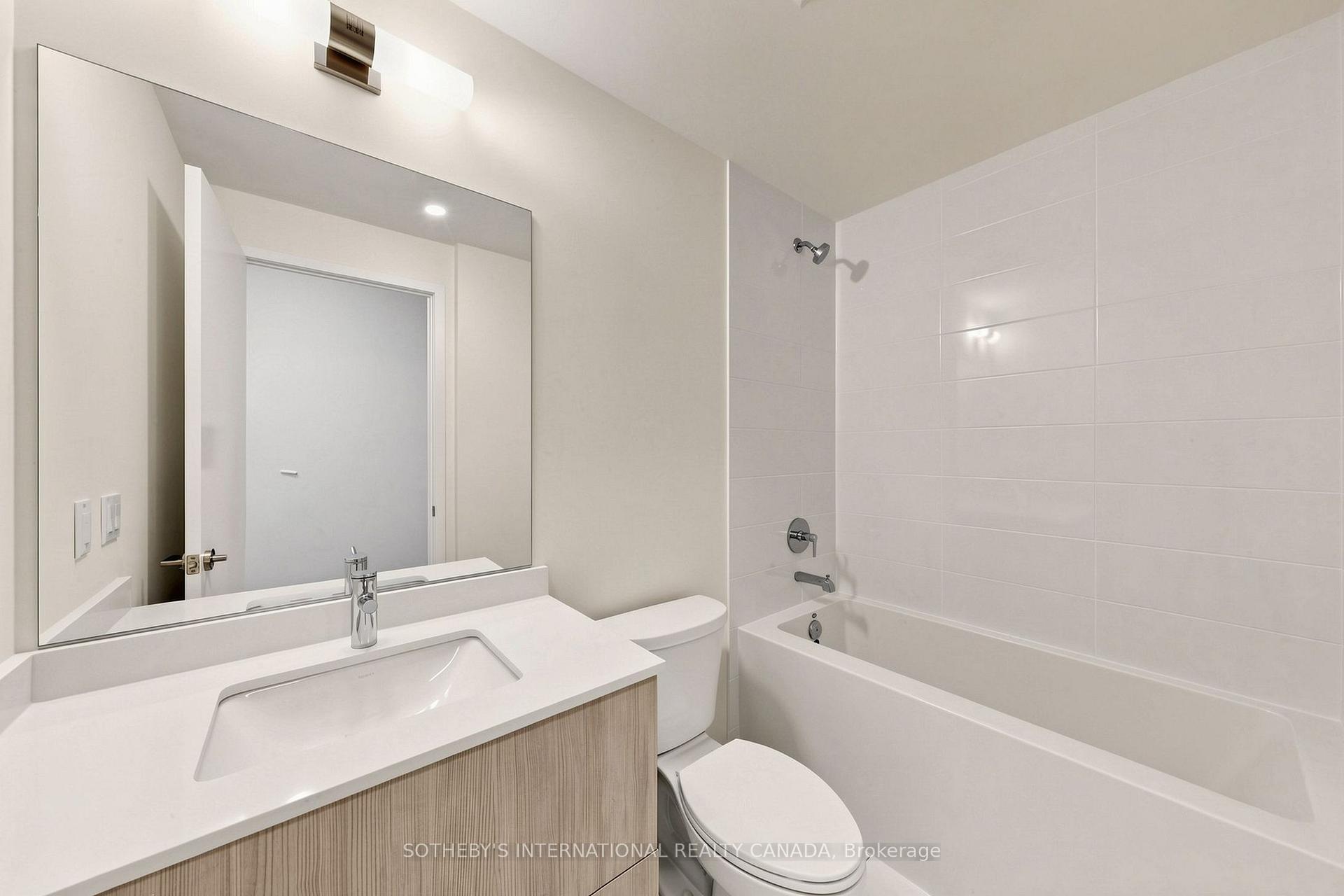 Photo 16 of Unit 1223, 2 David Eyer Road, Richmond Hill, Rural Richmond Hill — HOMEH