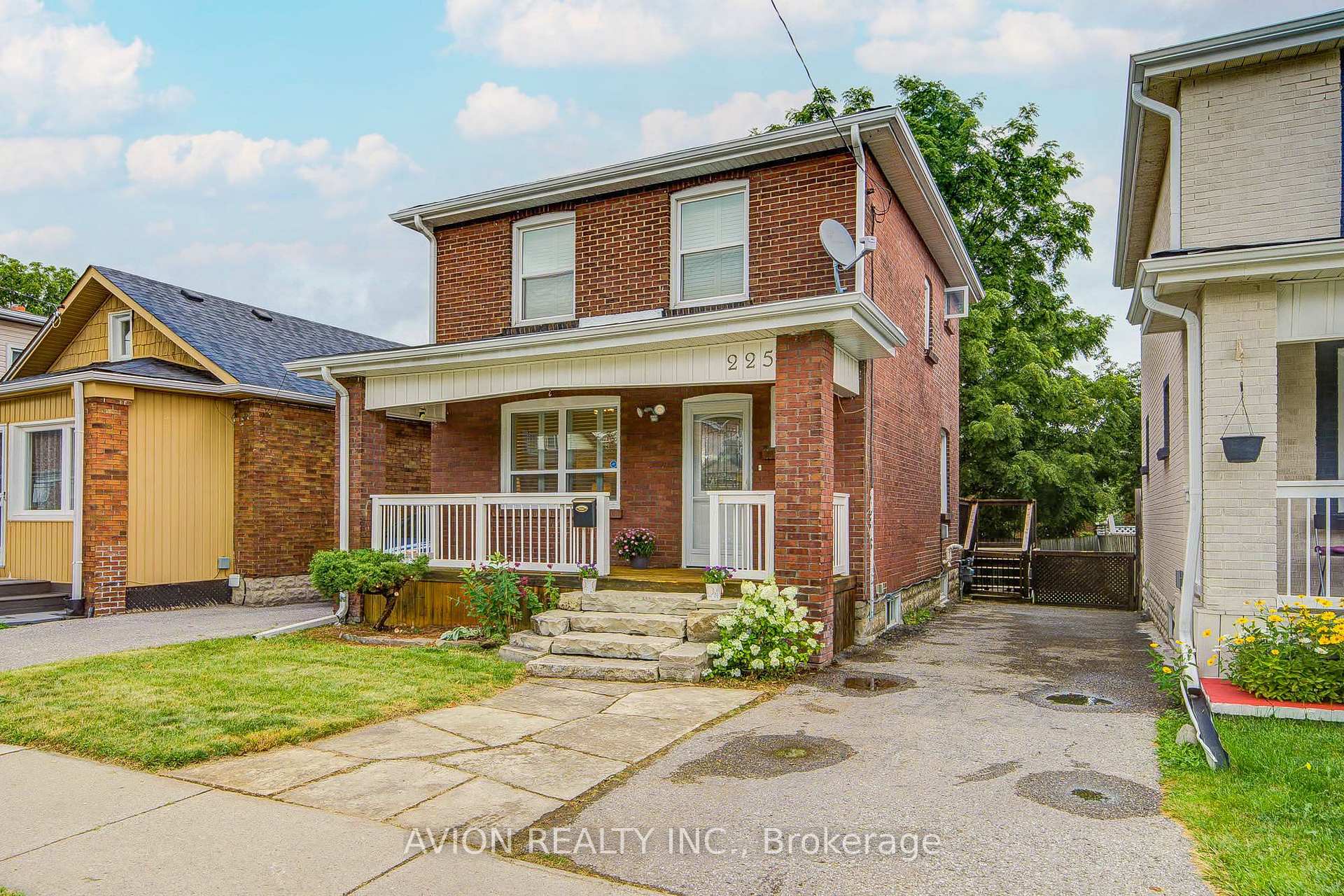 Photo 4 of 225 Clarke Street, Oshawa, Central — HOMEH