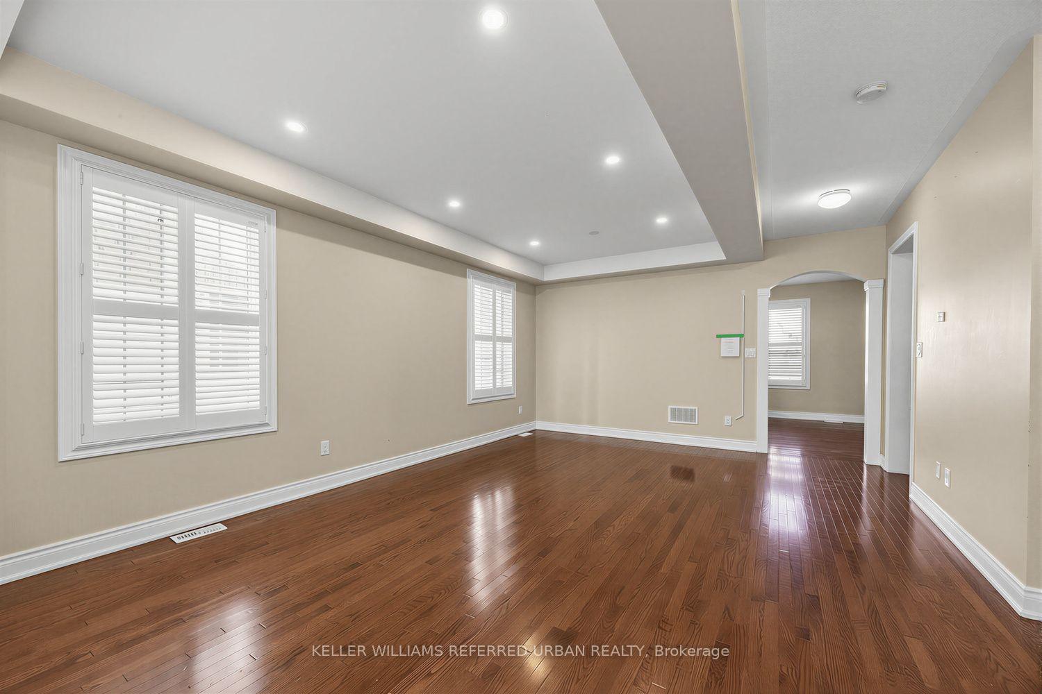 Photo 8 of 30 Deseronto Street, Brampton, Credit Valley — HOMEH