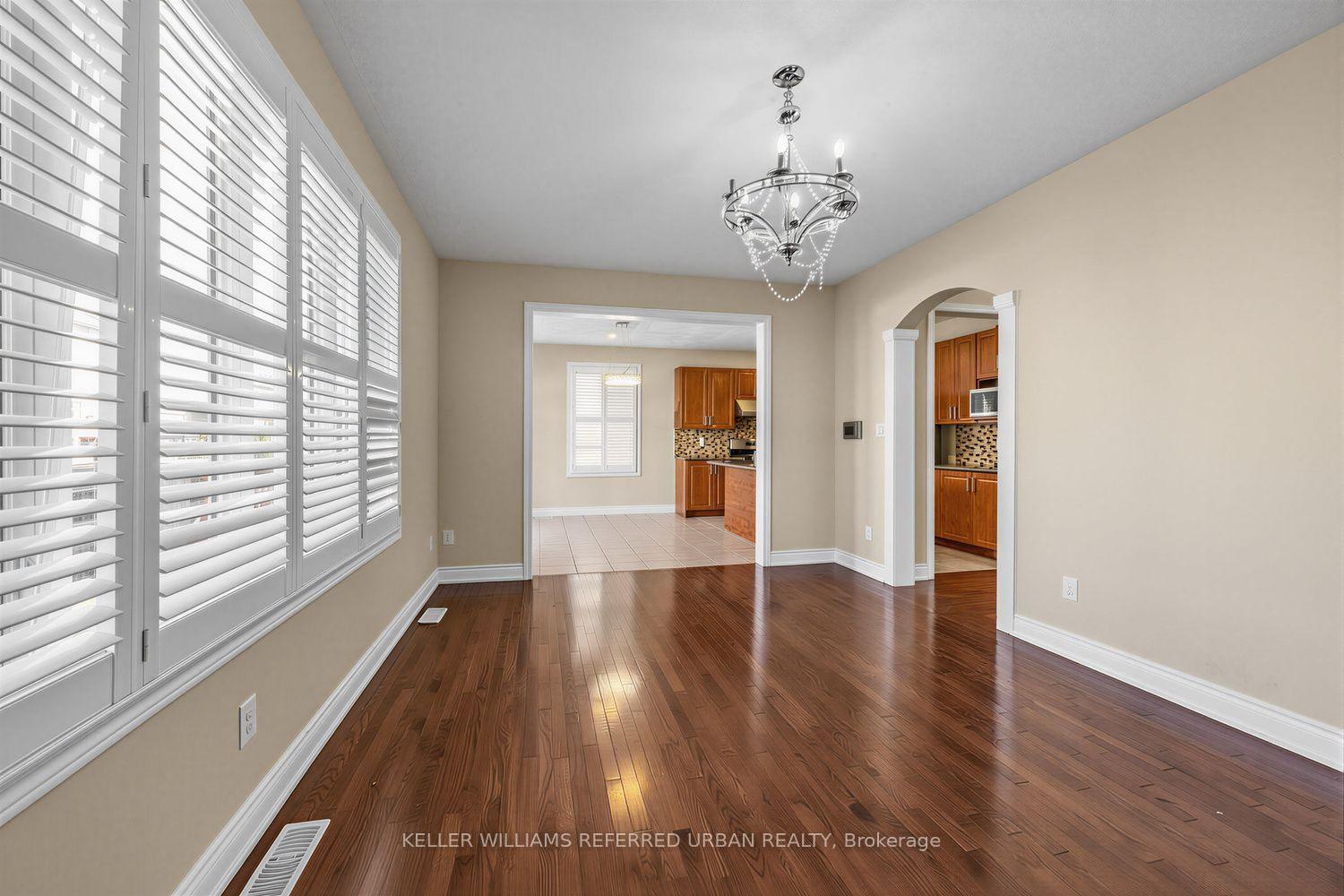 Photo 13 of 30 Deseronto Street, Brampton, Credit Valley — HOMEH