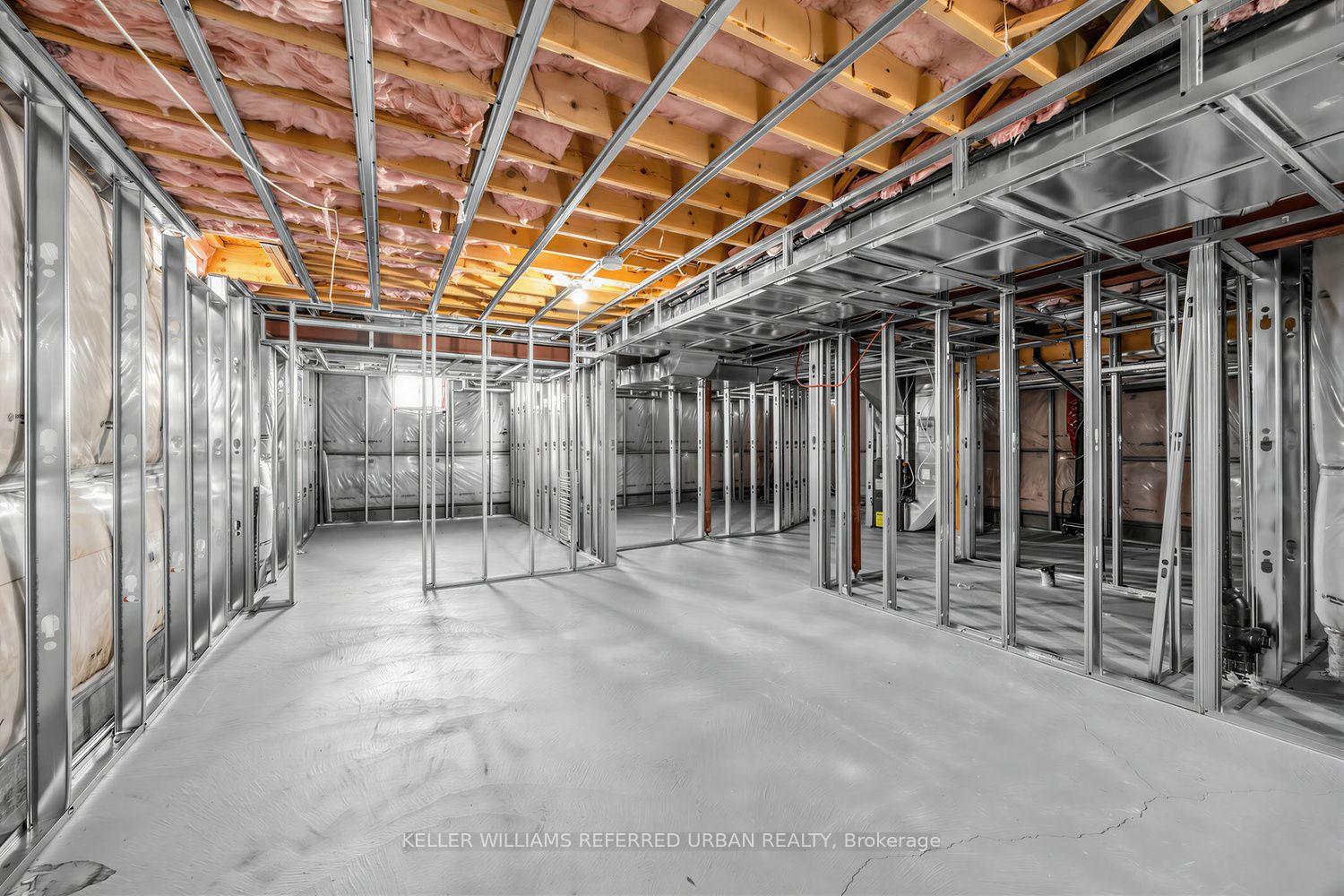 Photo 39 of 30 Deseronto Street, Brampton, Credit Valley — HOMEH