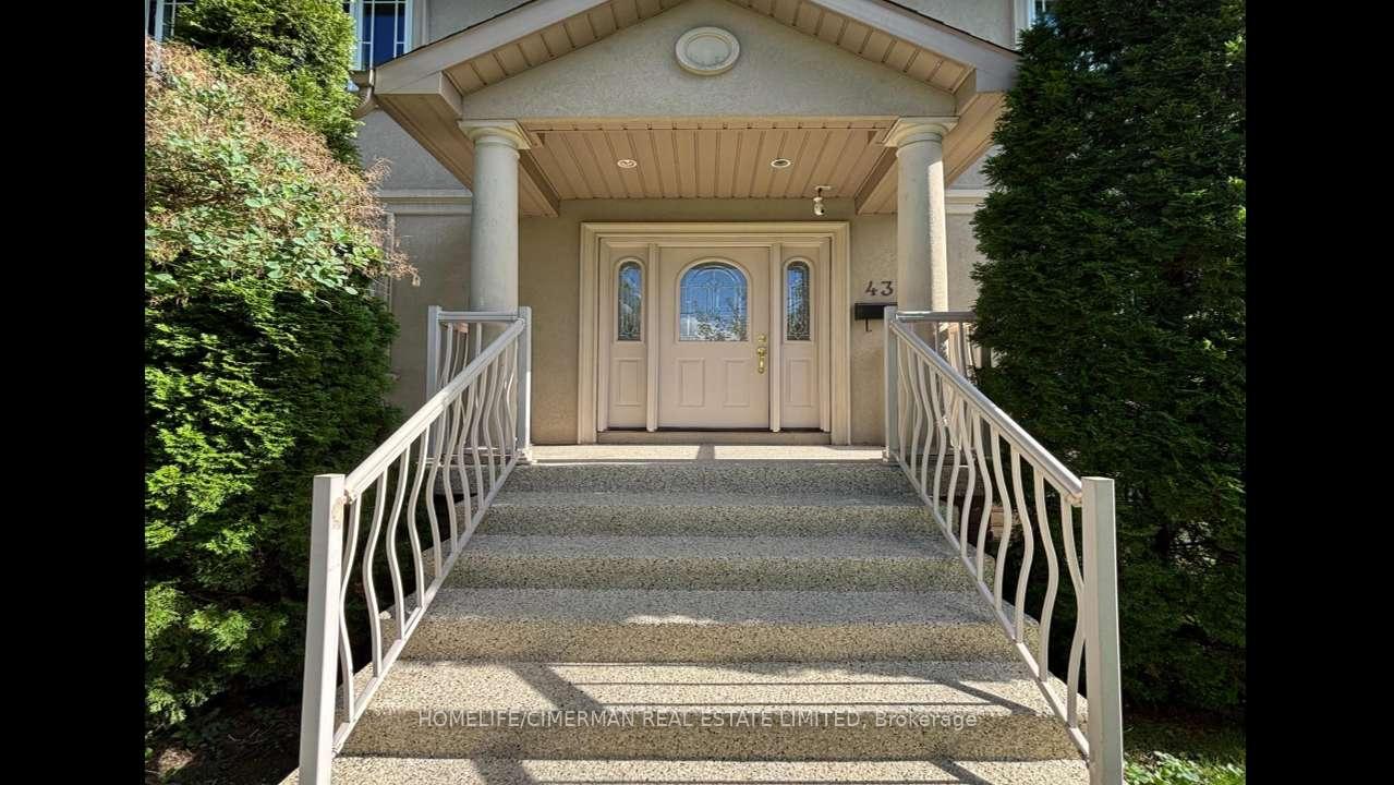 Photo 5 of 43 Riverlea Drive, Etobicoke, Humber Heights — HOMEH