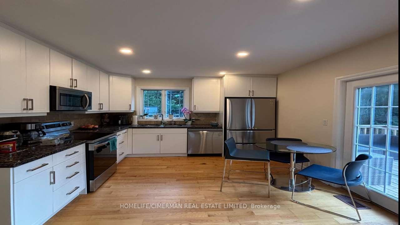 Photo 39 of 43 Riverlea Drive, Etobicoke, Humber Heights — HOMEH