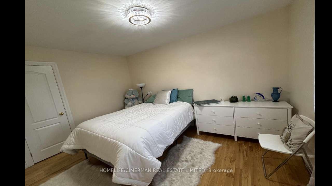 Photo 57 of 43 Riverlea Drive, Etobicoke, Humber Heights — HOMEH