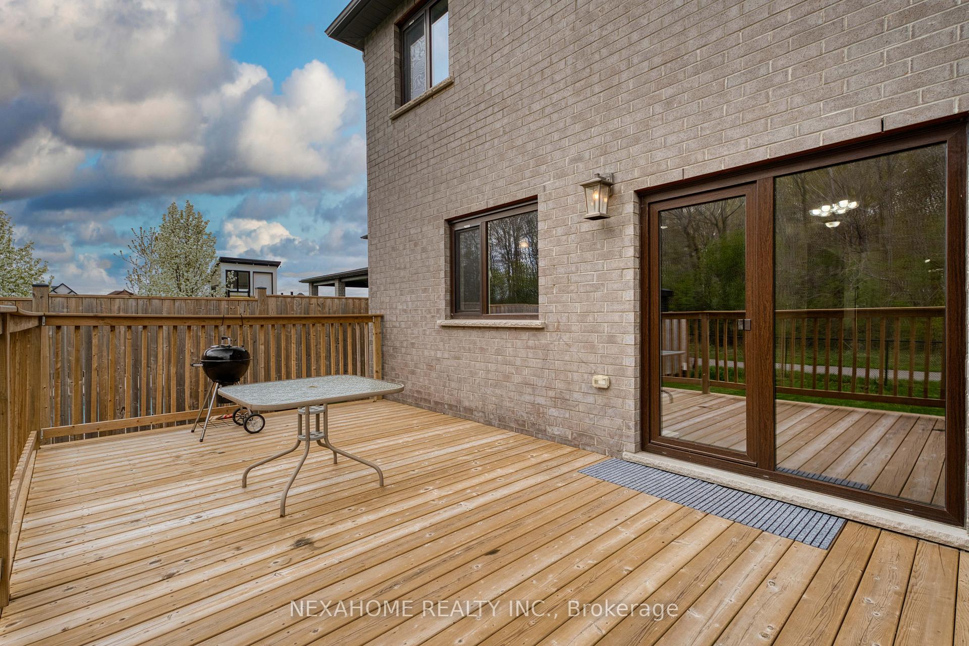 Photo 41 of 861 Zaifman Circle, London, North B — HOMEH