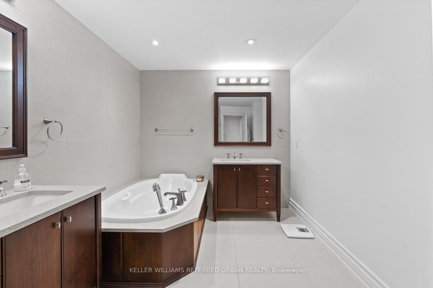 Photo 35 of Unit 1802, 38 Avenue Road, Toronto, The Annex — HOMEH