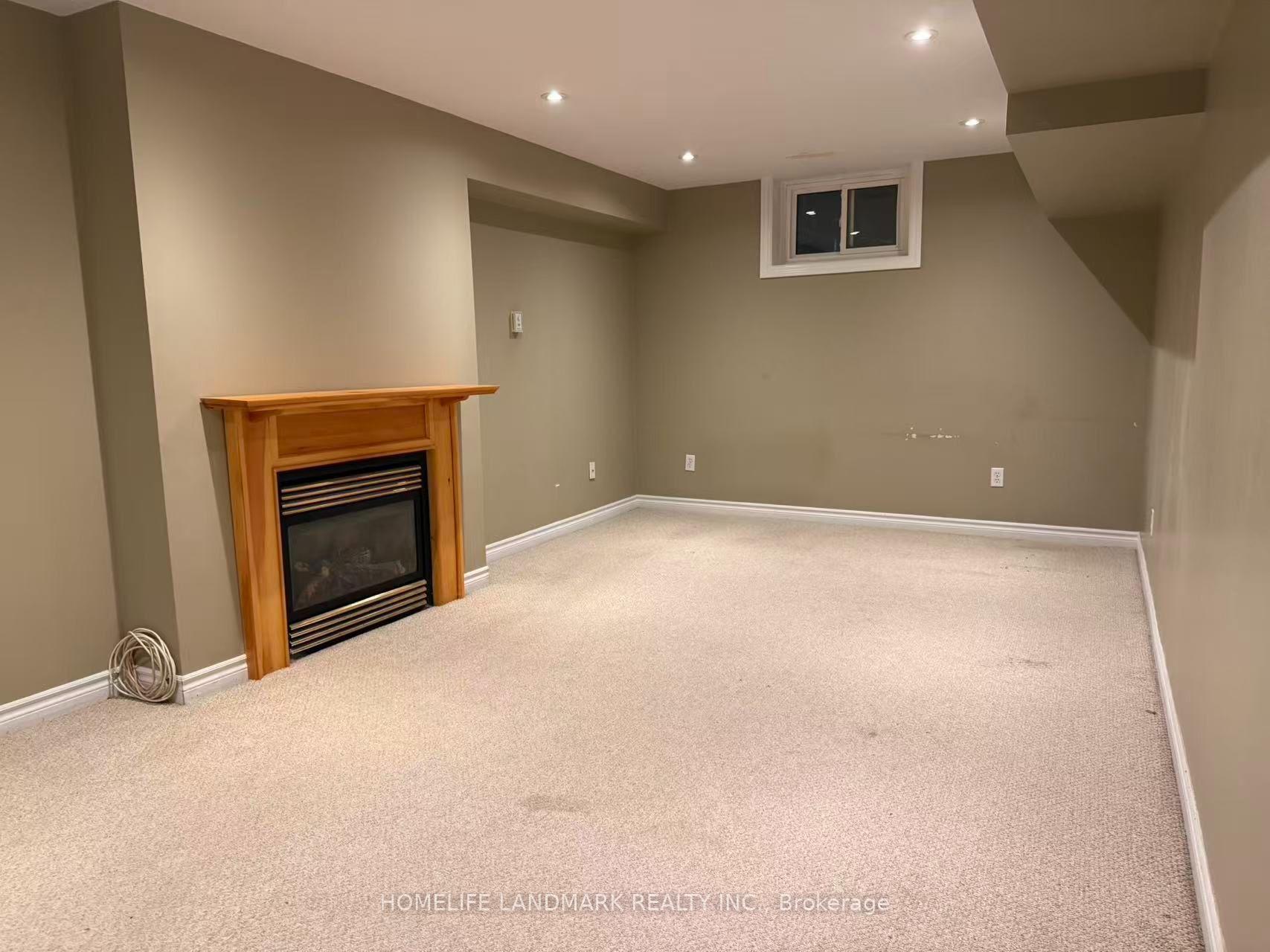 Photo 7 of 83 Lincoln Green Drive, Markham, Bullock — HOMEH