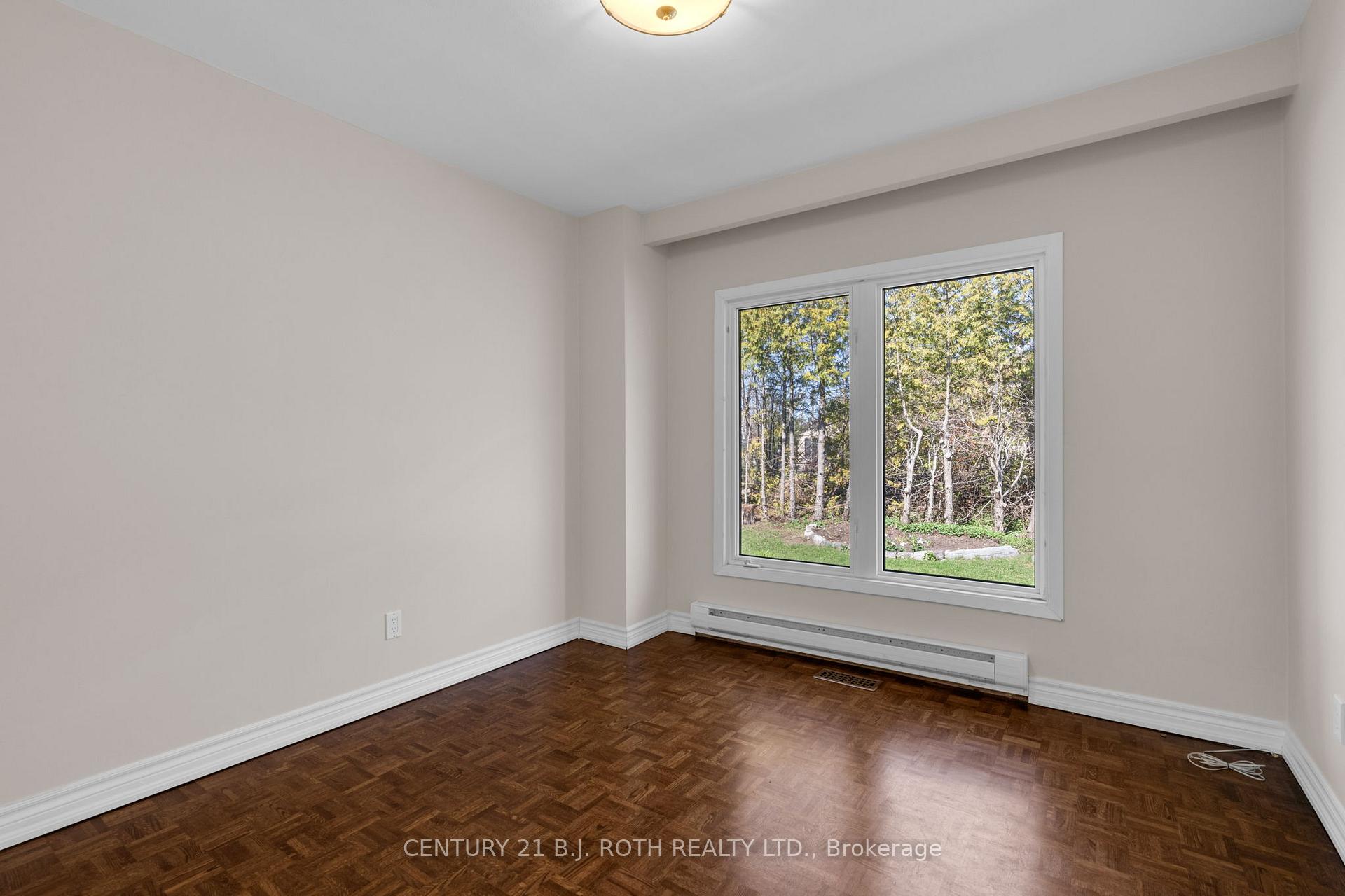 Photo 23 of 49 Lakeshore Road E, Oro-Medonte, Rural Oro-Medonte — HOMEH