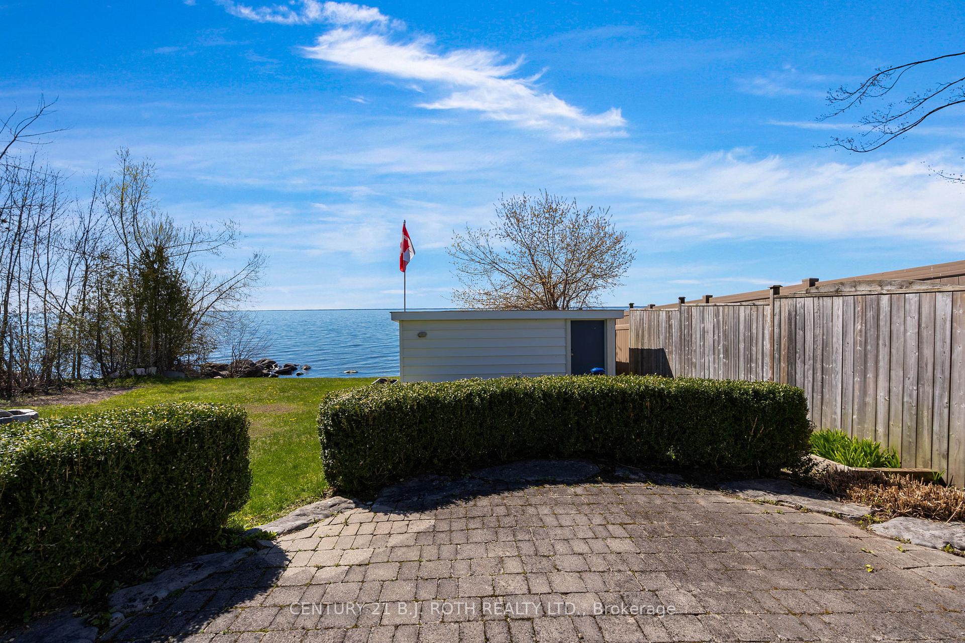 Photo 32 of 49 Lakeshore Road E, Oro-Medonte, Rural Oro-Medonte — HOMEH