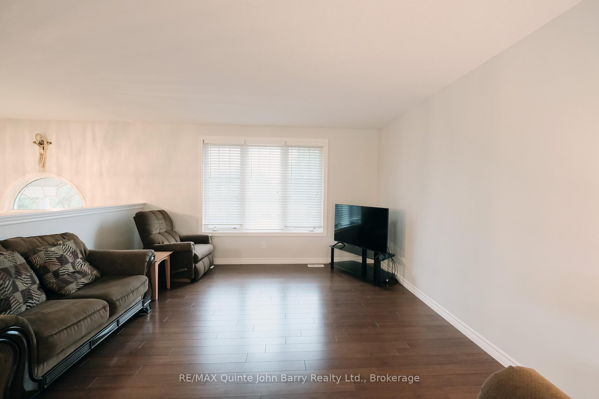 Photo 11 of 16566 Highway 2, Quinte West, Murray Ward — HOMEH