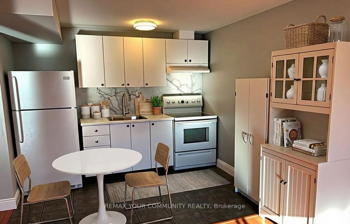 Photo 3 of Unit Lower Level, 88 Pinnacle Trail, Aurora, Bayview Wellington — HOMEH
