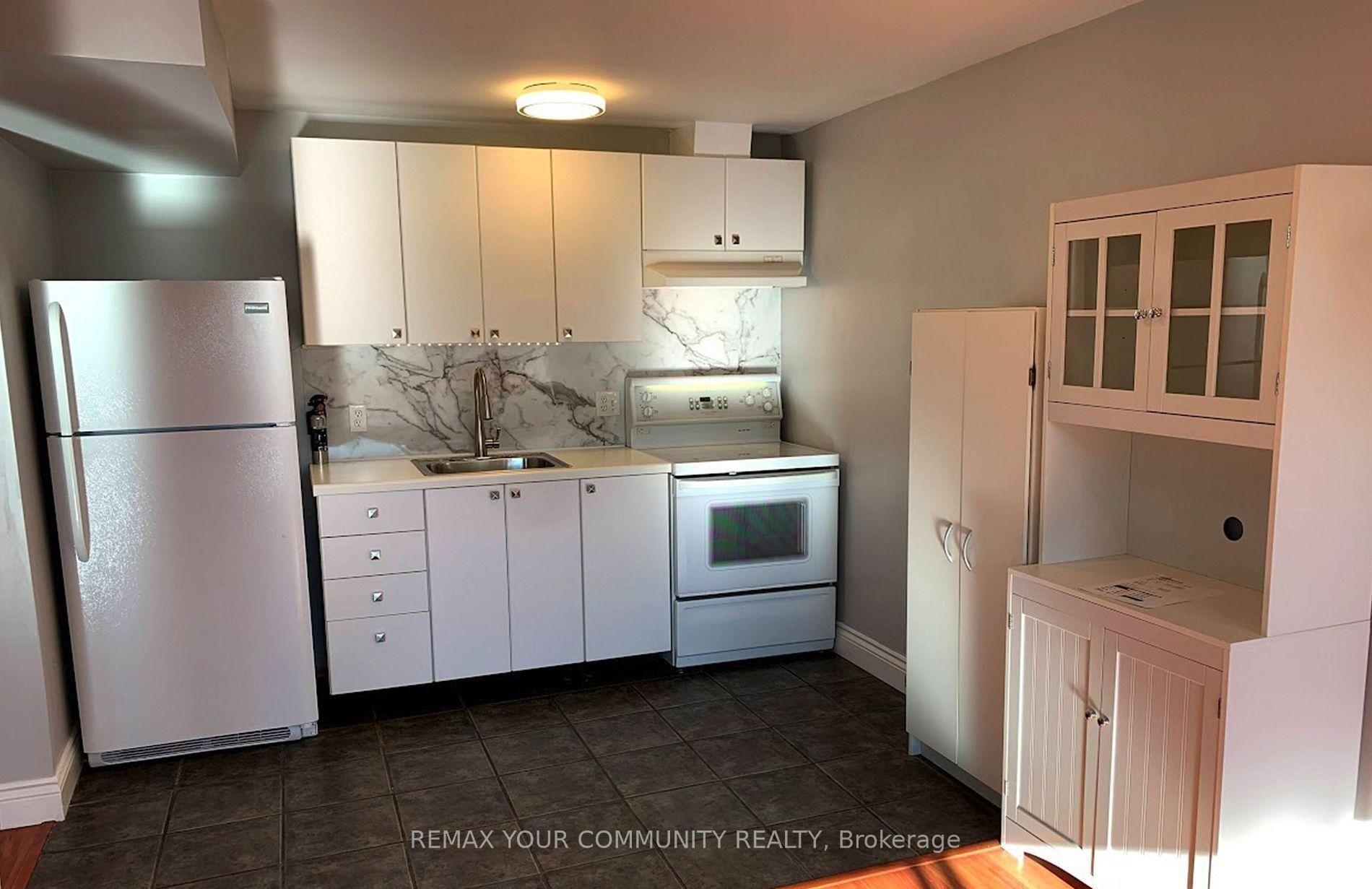 Photo 4 of Unit Lower Level, 88 Pinnacle Trail, Aurora, Bayview Wellington — HOMEH