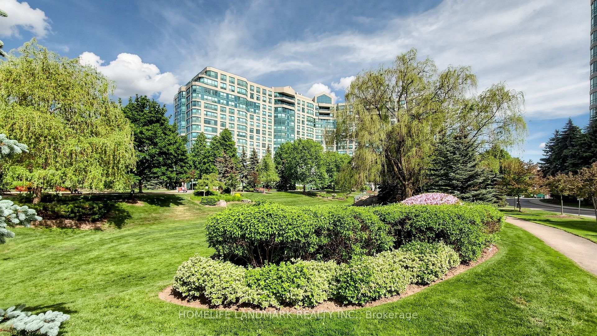 Photo 4 of Unit 913, 7805 Bayview Avenue, Markham, Aileen-Willowbrook — HOMEH