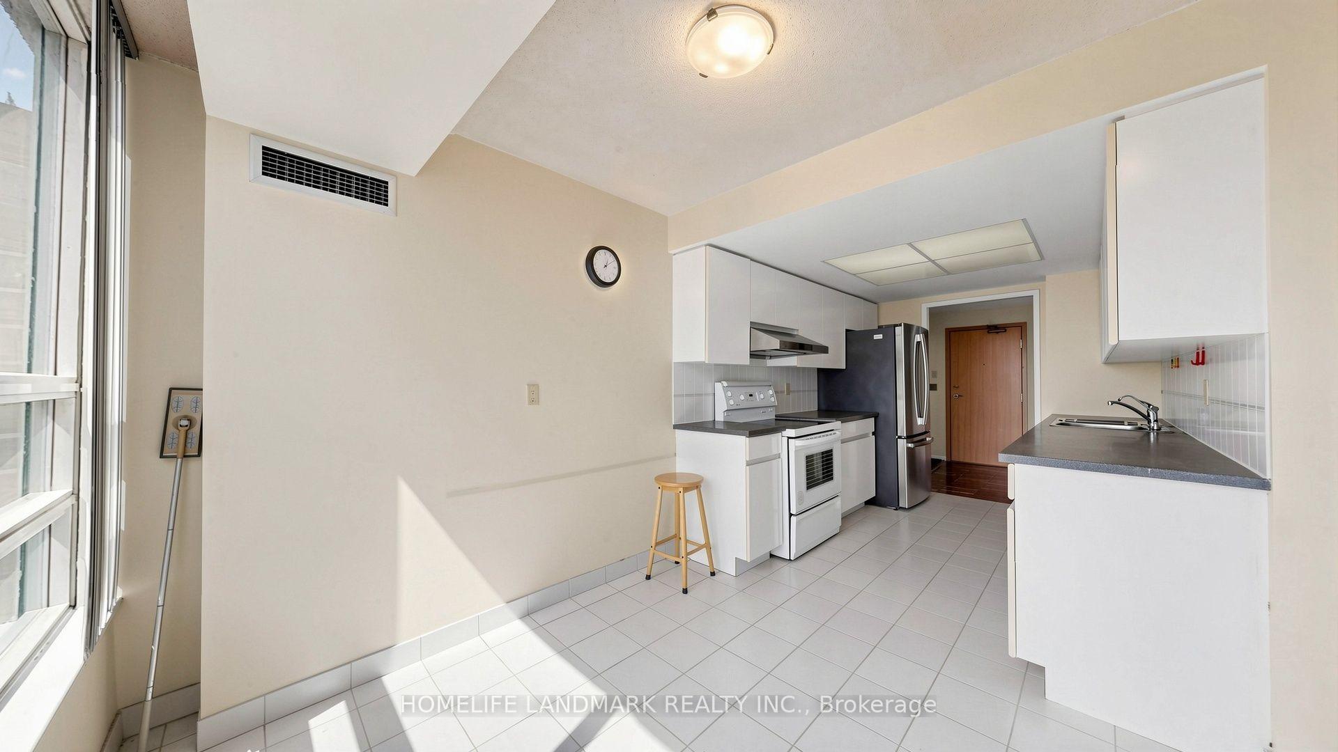 Photo 22 of Unit 913, 7805 Bayview Avenue, Markham, Aileen-Willowbrook — HOMEH