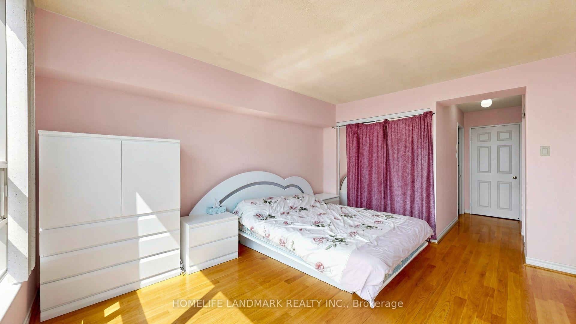 Photo 26 of Unit 913, 7805 Bayview Avenue, Markham, Aileen-Willowbrook — HOMEH