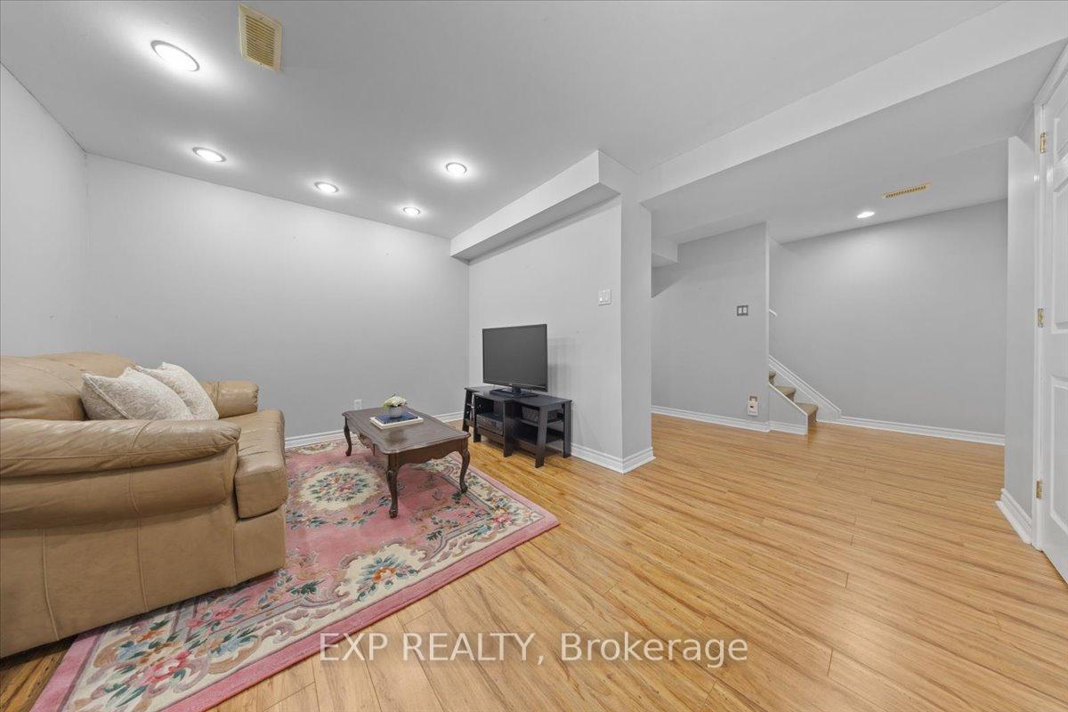 Photo 28 of 4 Bobcat Way, Ottawa, Stittsville (South) — HOMEH