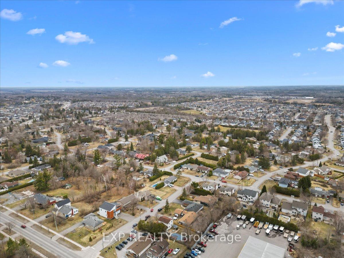 Photo 44 of 4 Bobcat Way, Ottawa, Stittsville (South) — HOMEH