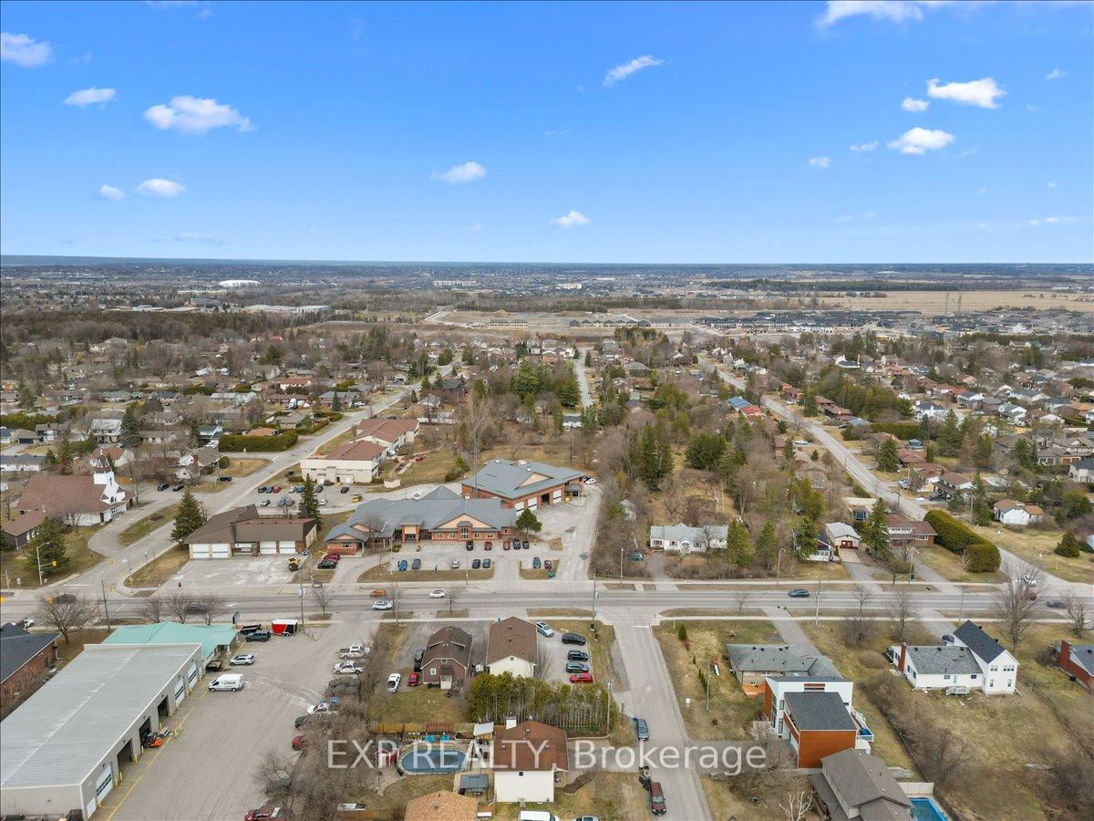 Photo 45 of 4 Bobcat Way, Ottawa, Stittsville (South) — HOMEH