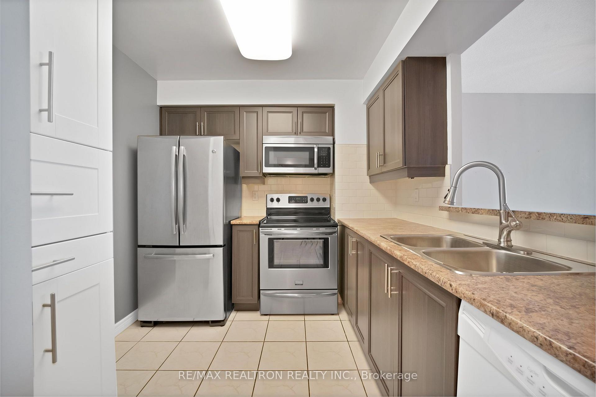 Photo 5 of Unit 738, 68 Corporate Drive, Scarborough, Woburn — HOMEH