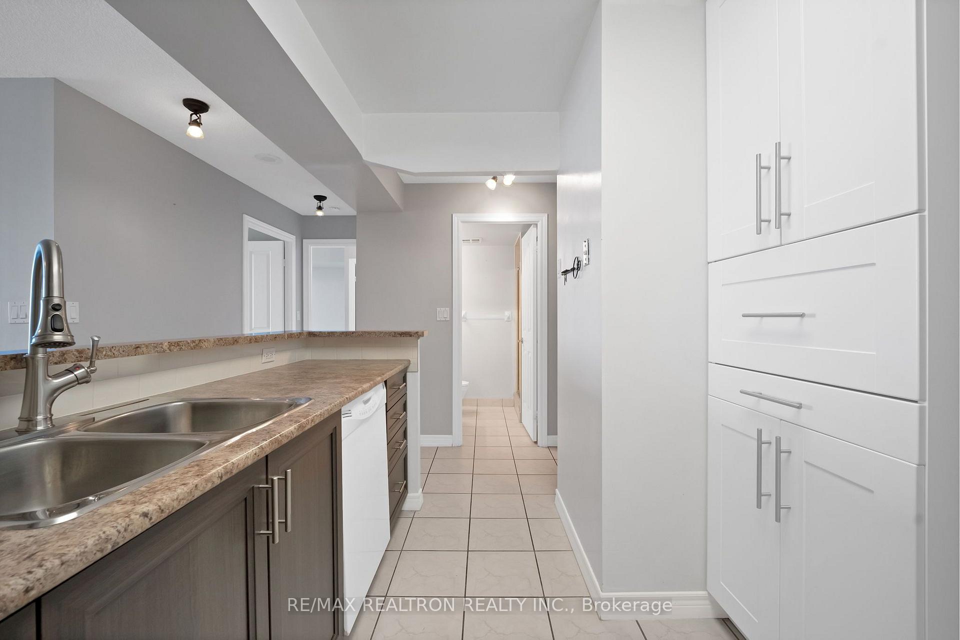 Photo 7 of Unit 738, 68 Corporate Drive, Scarborough, Woburn — HOMEH