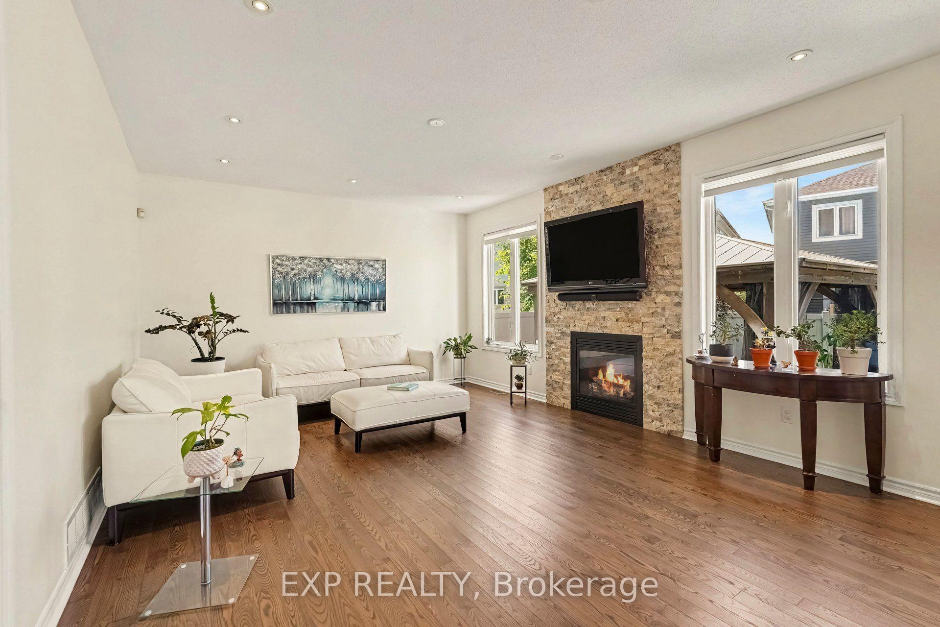 Photo 12 of 39 Pondhawk Way, Ottawa, Barrhaven - Half Moon Bay — HOMEH