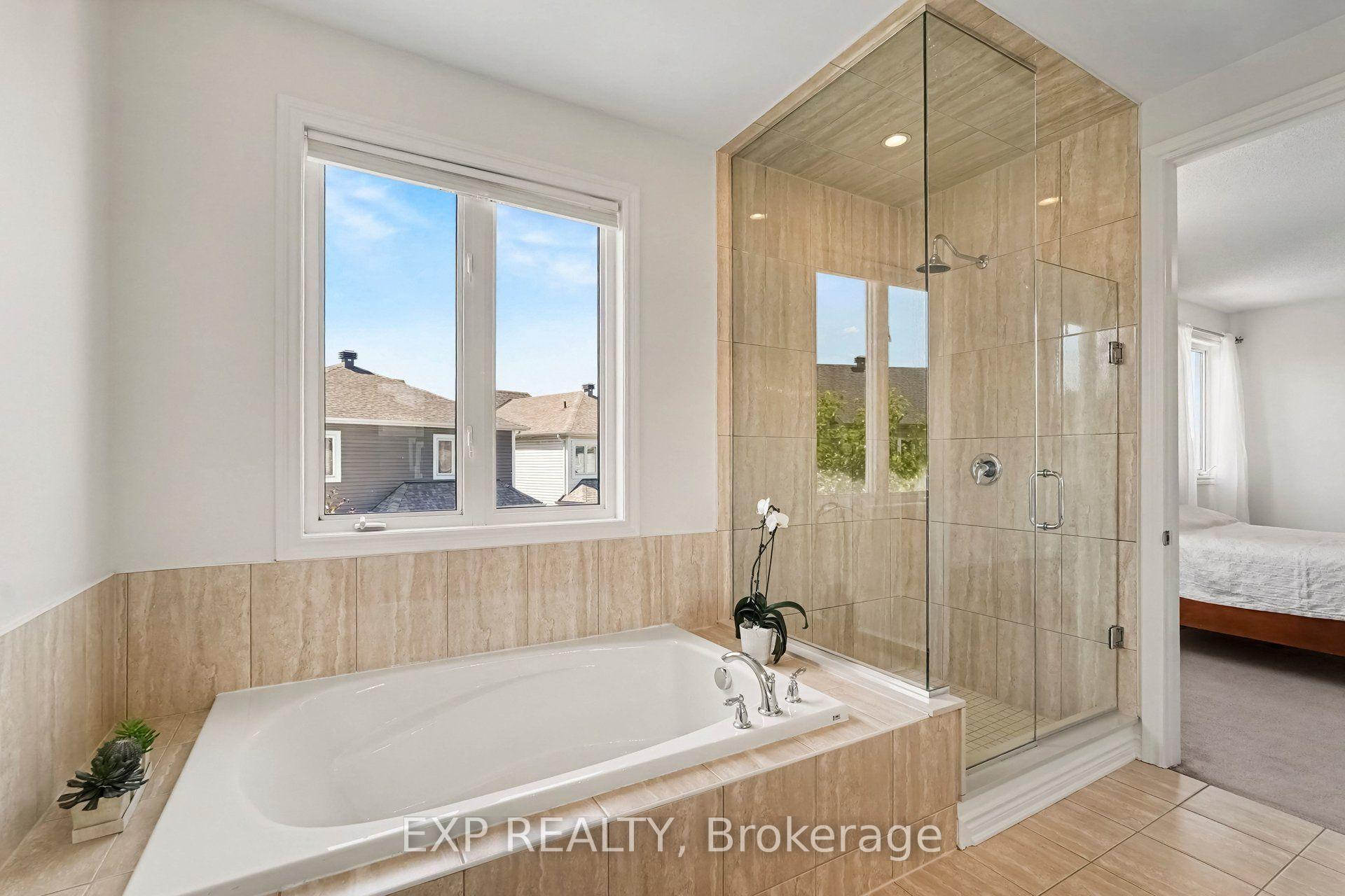Photo 28 of 39 Pondhawk Way, Ottawa, Barrhaven - Half Moon Bay — HOMEH