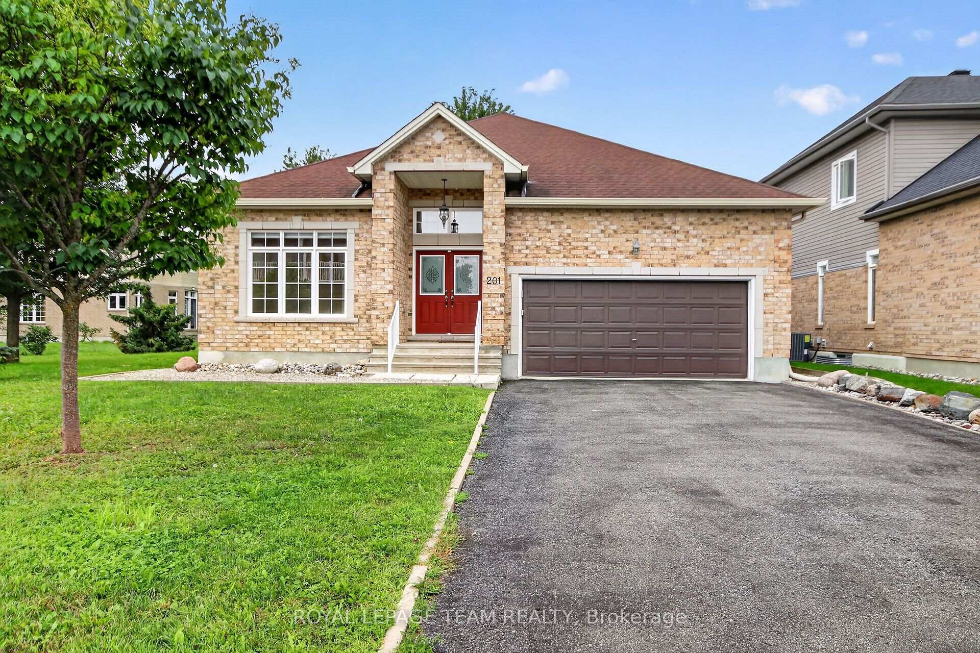 Photo 1 of 201 Trailgate Street, Ottawa, Riverside South/Gloucester Glen — HOMEH