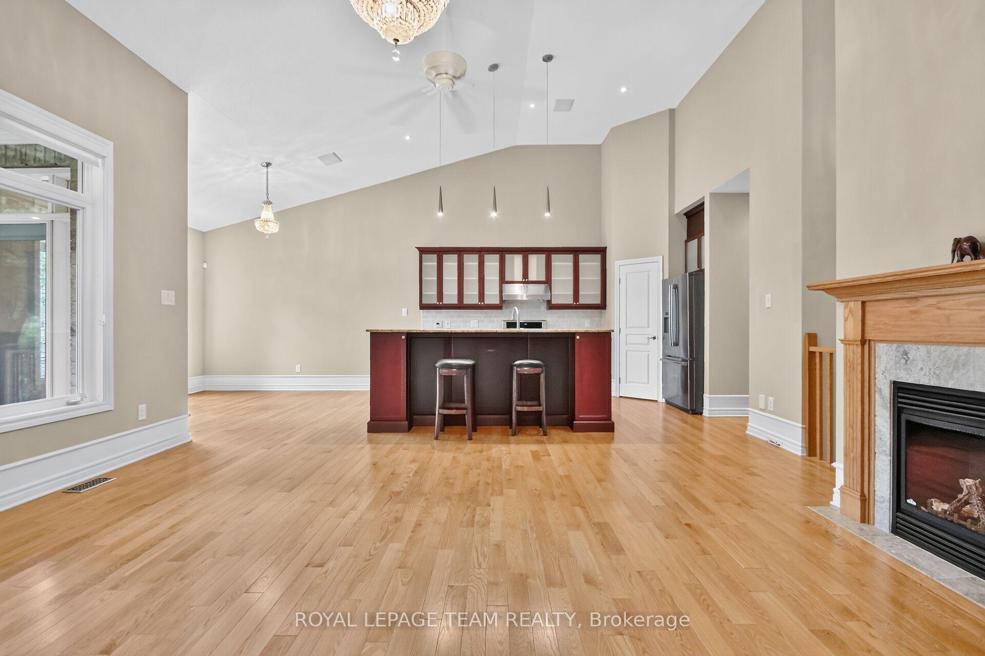 Photo 11 of 201 Trailgate Street, Ottawa, Riverside South/Gloucester Glen — HOMEH