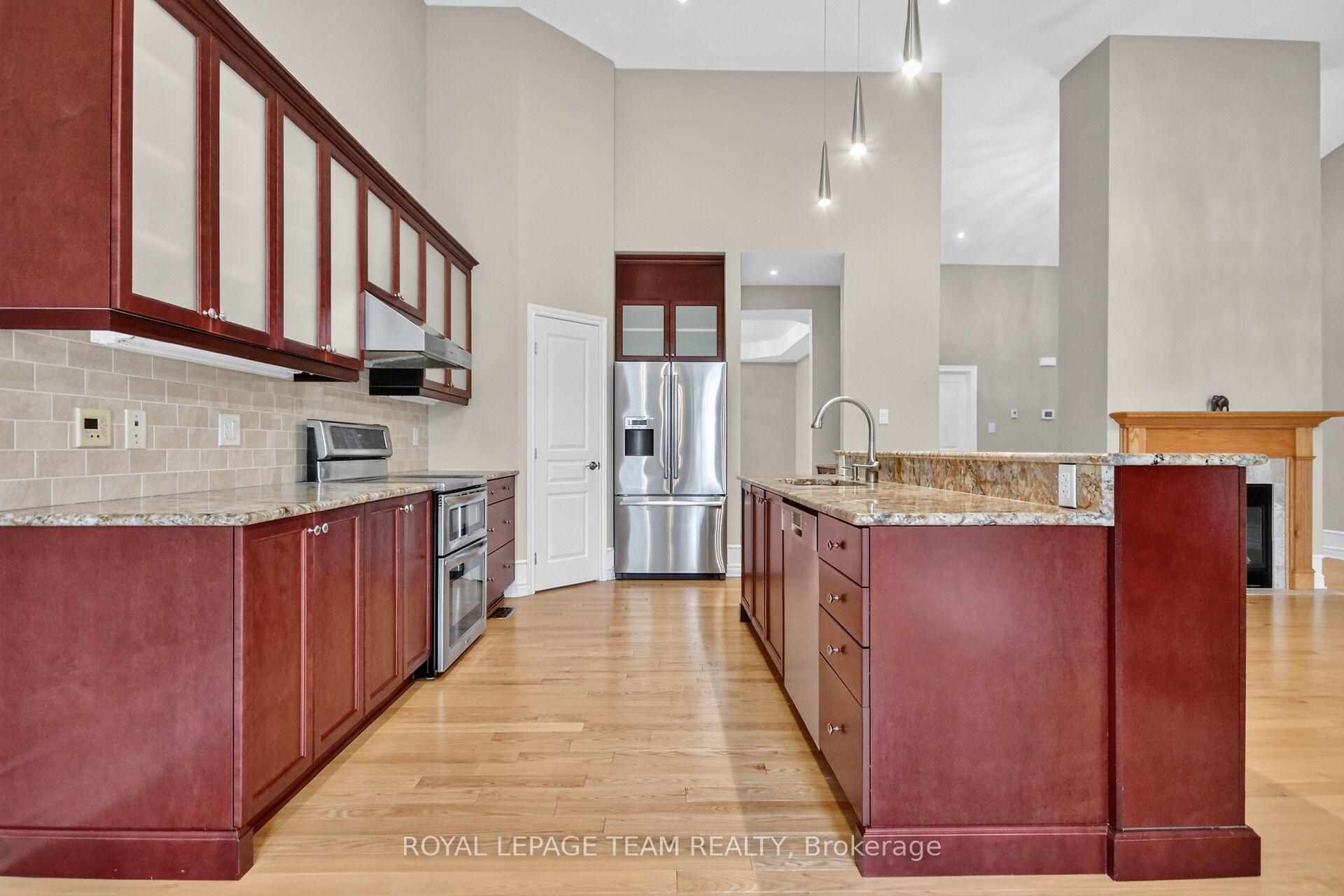 Photo 13 of 201 Trailgate Street, Ottawa, Riverside South/Gloucester Glen — HOMEH