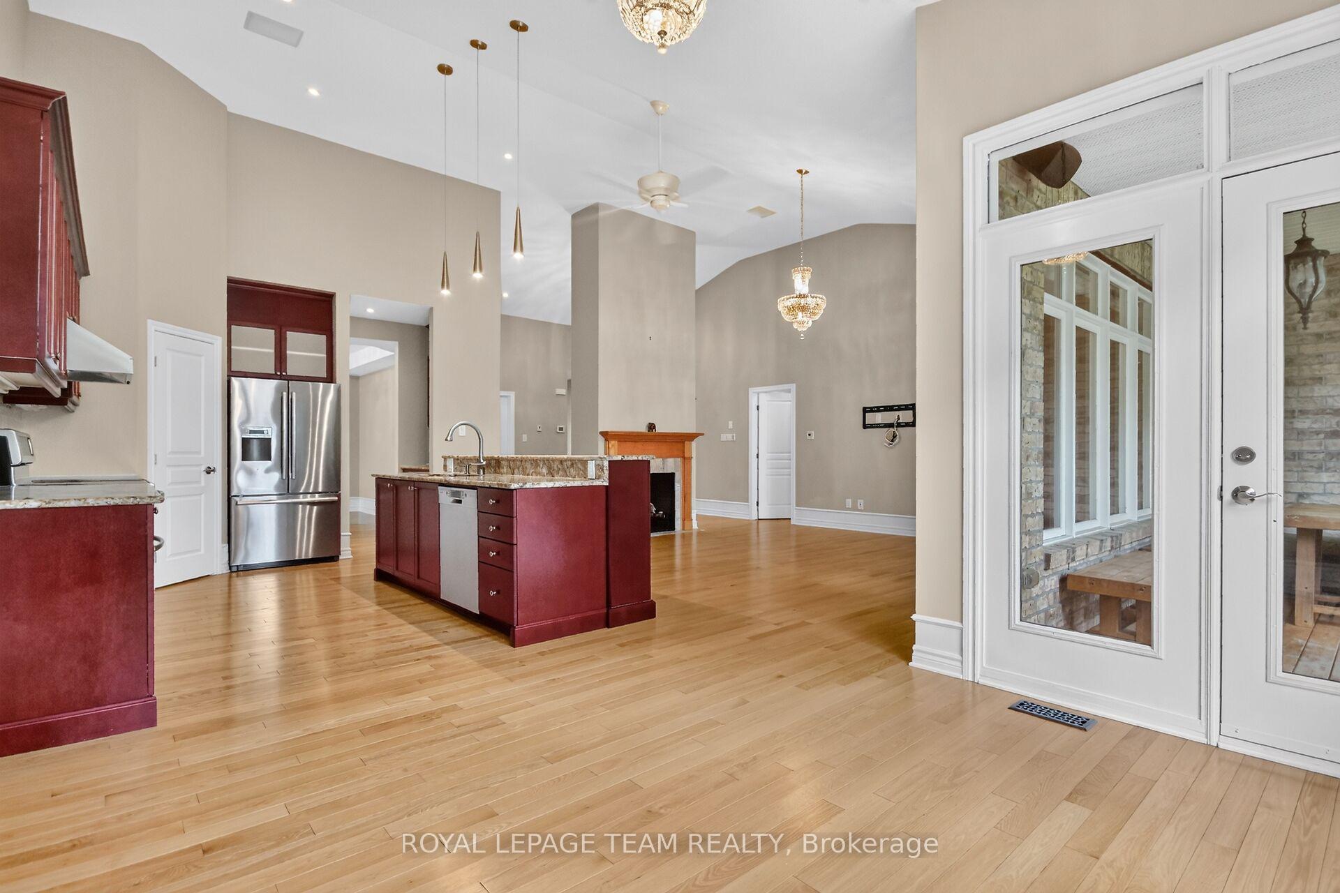 Photo 15 of 201 Trailgate Street, Ottawa, Riverside South/Gloucester Glen — HOMEH