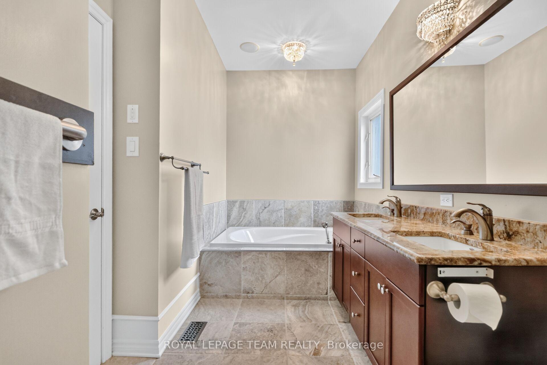 Photo 24 of 201 Trailgate Street, Ottawa, Riverside South/Gloucester Glen — HOMEH