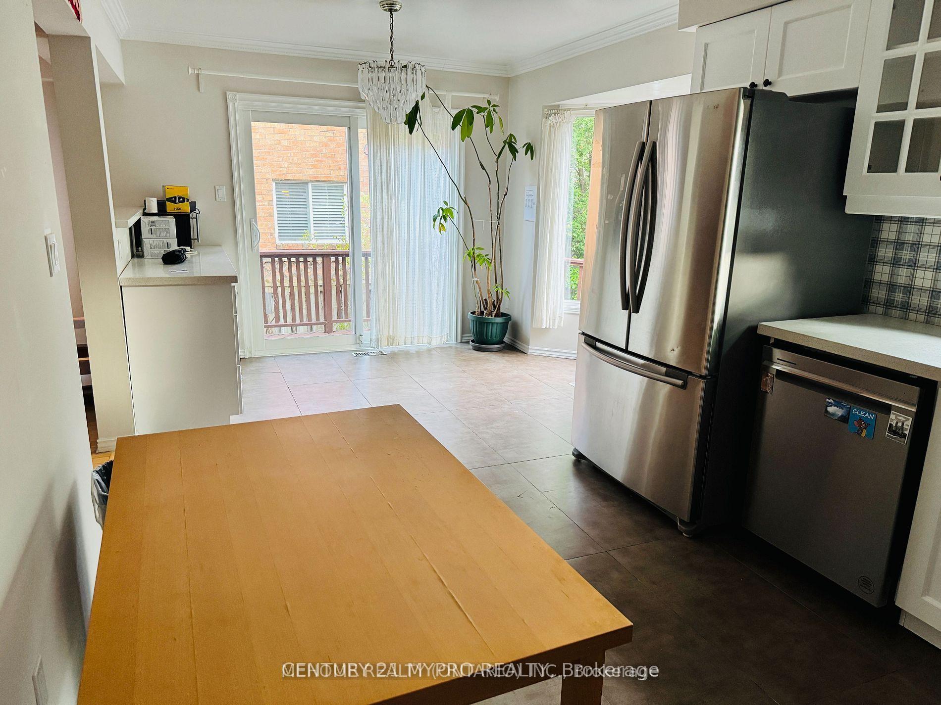 Photo 5 of 46 Cranleigh Drive, Markham, Unionville — HOMEH