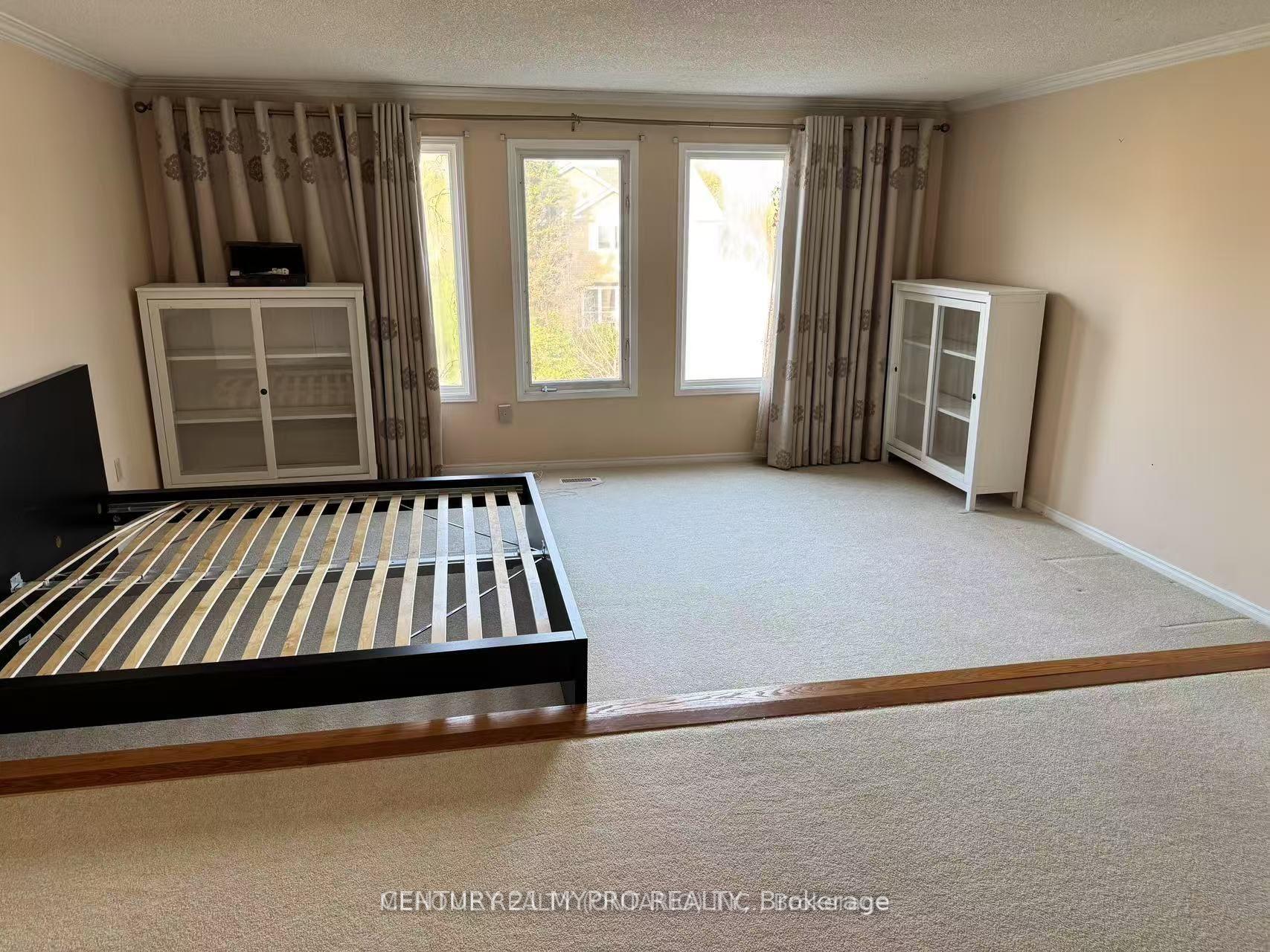Photo 8 of 46 Cranleigh Drive, Markham, Unionville — HOMEH