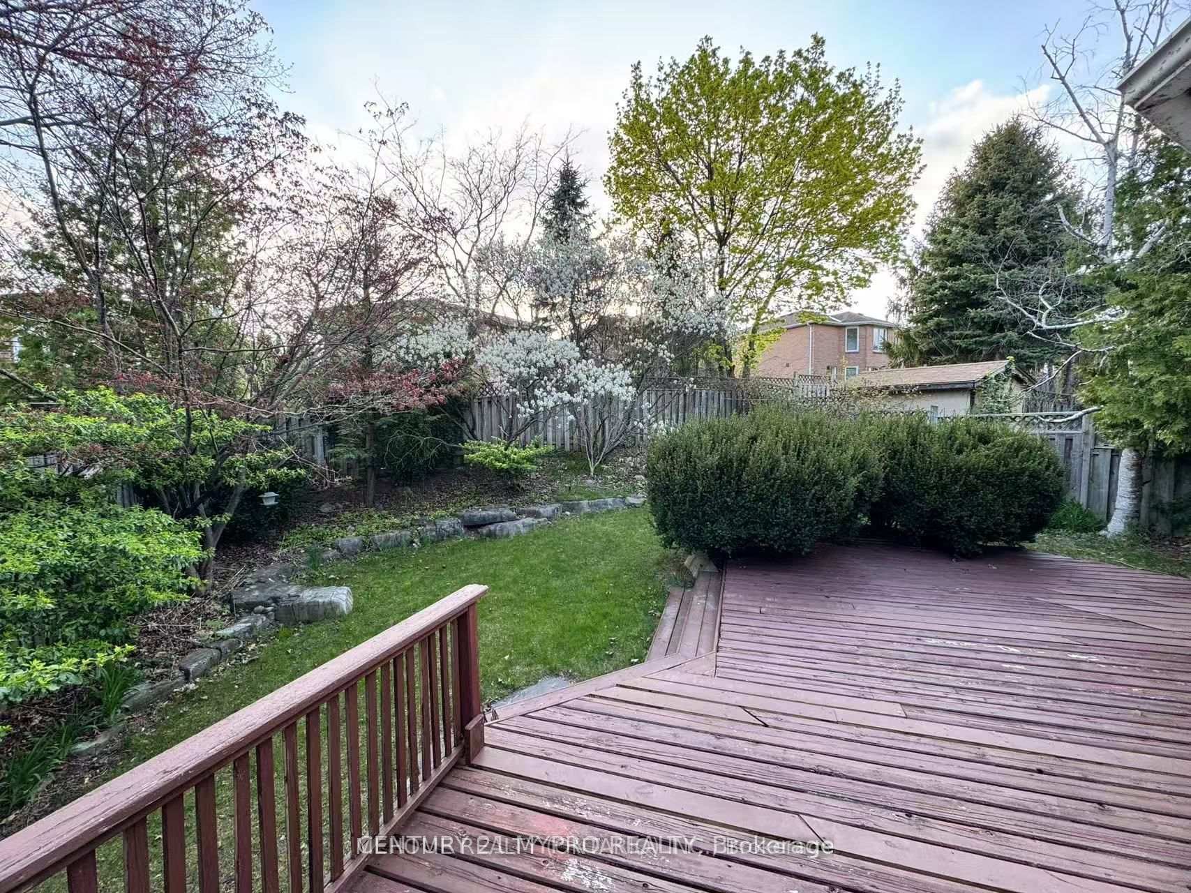 Photo 15 of 46 Cranleigh Drive, Markham, Unionville — HOMEH