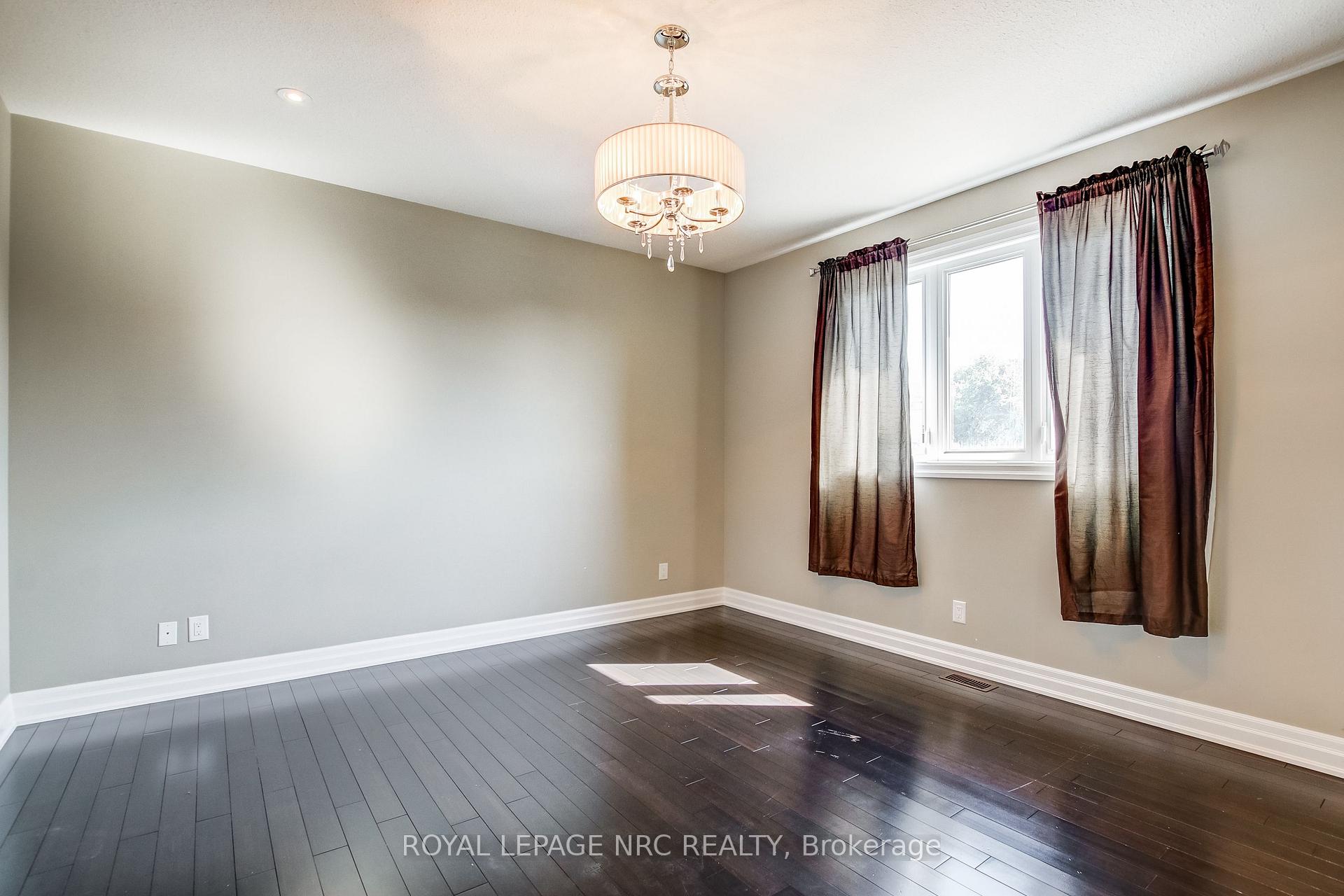 Photo 10 of 5784 Ironwood Street, Niagara Falls, Forestview — HOMEH