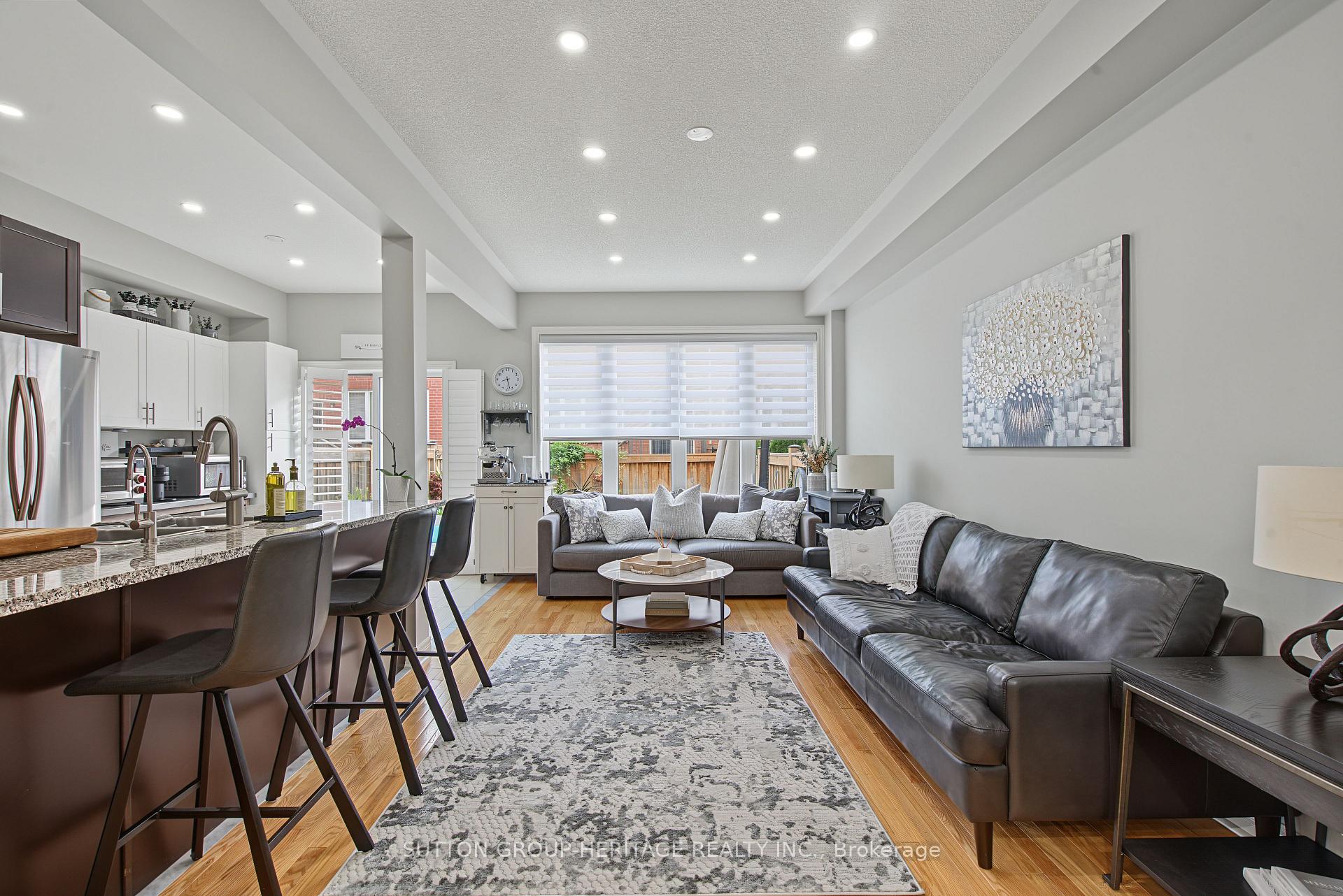 Photo 3 of 15 Clarinet Lane, Whitchurch-Stouffville, Stouffville — HOMEH