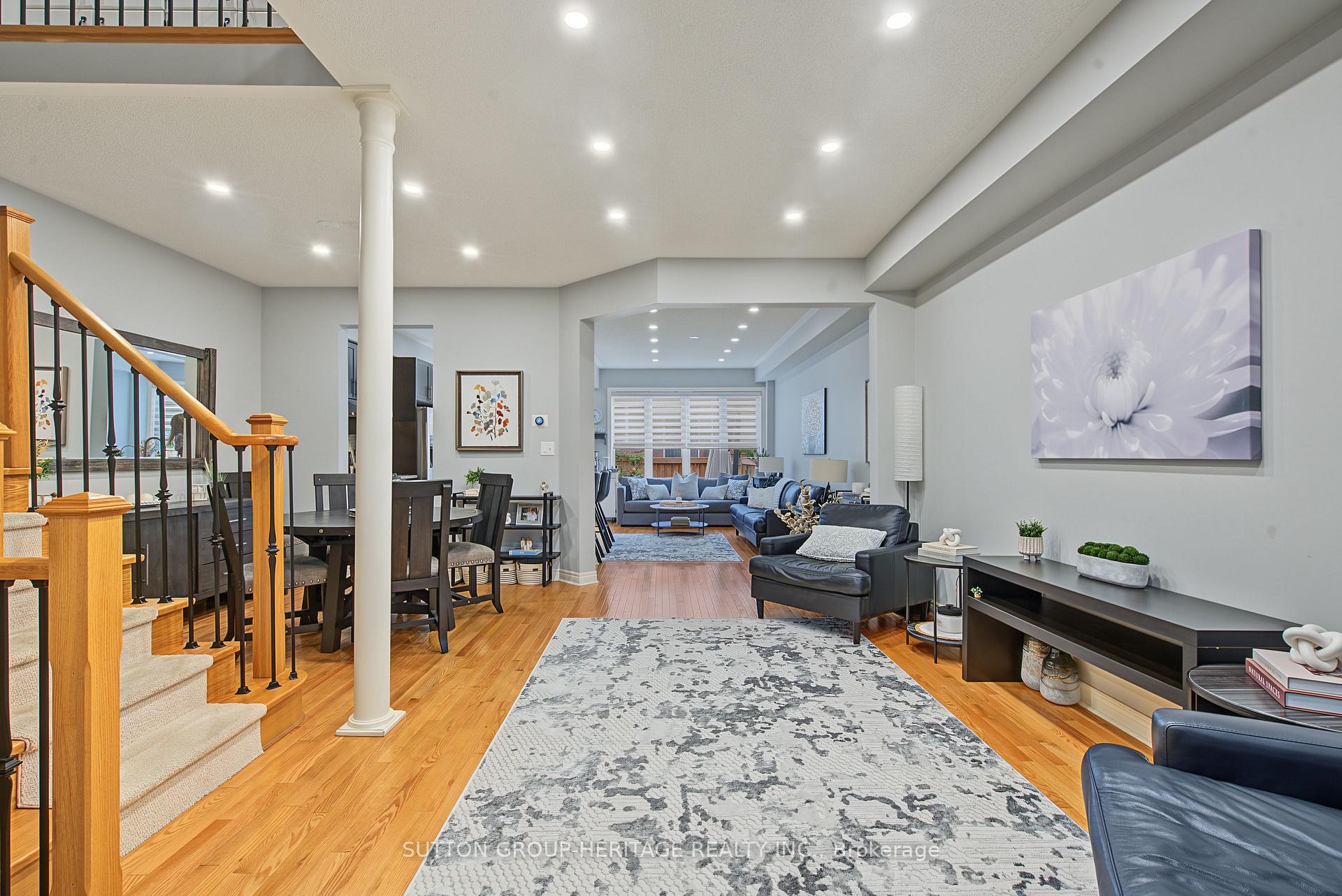 Photo 1 of 15 Clarinet Lane, Whitchurch-Stouffville, Stouffville — HOMEH