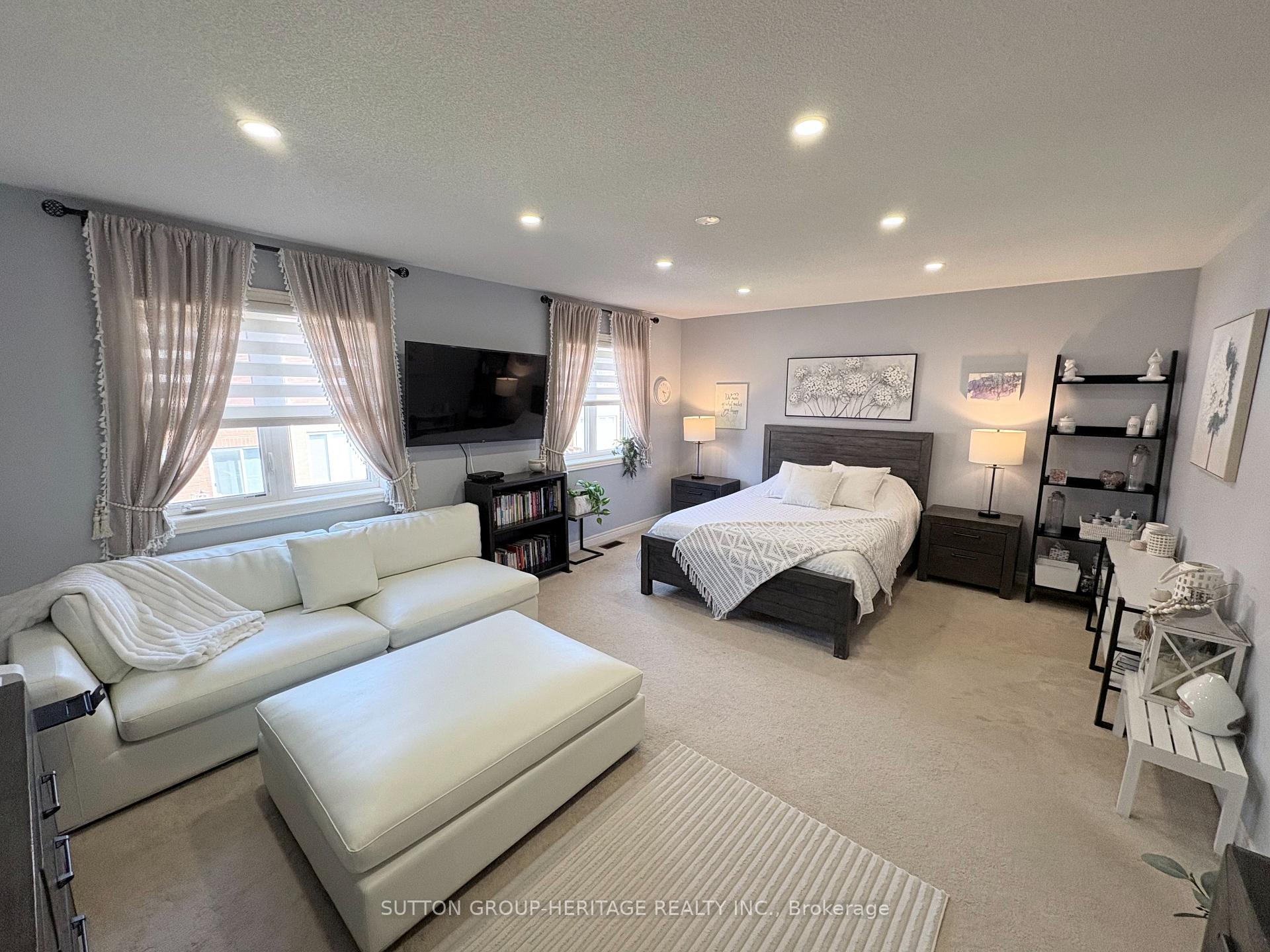 Photo 8 of 15 Clarinet Lane, Whitchurch-Stouffville, Stouffville — HOMEH