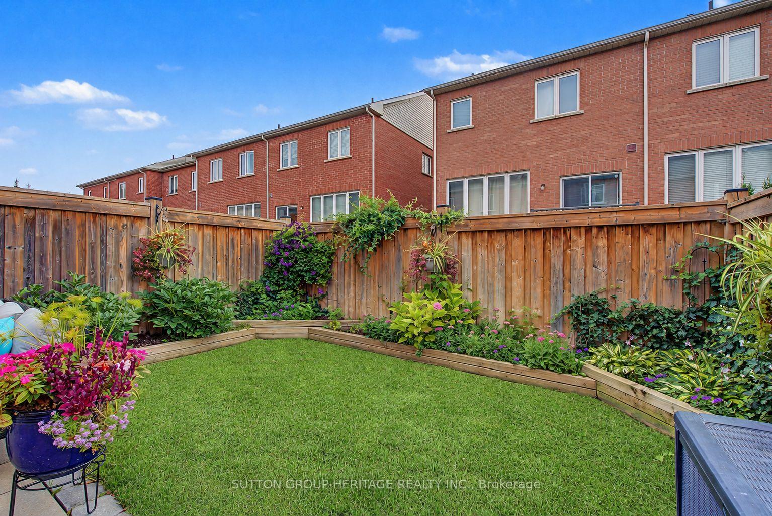 Photo 19 of 15 Clarinet Lane, Whitchurch-Stouffville, Stouffville — HOMEH