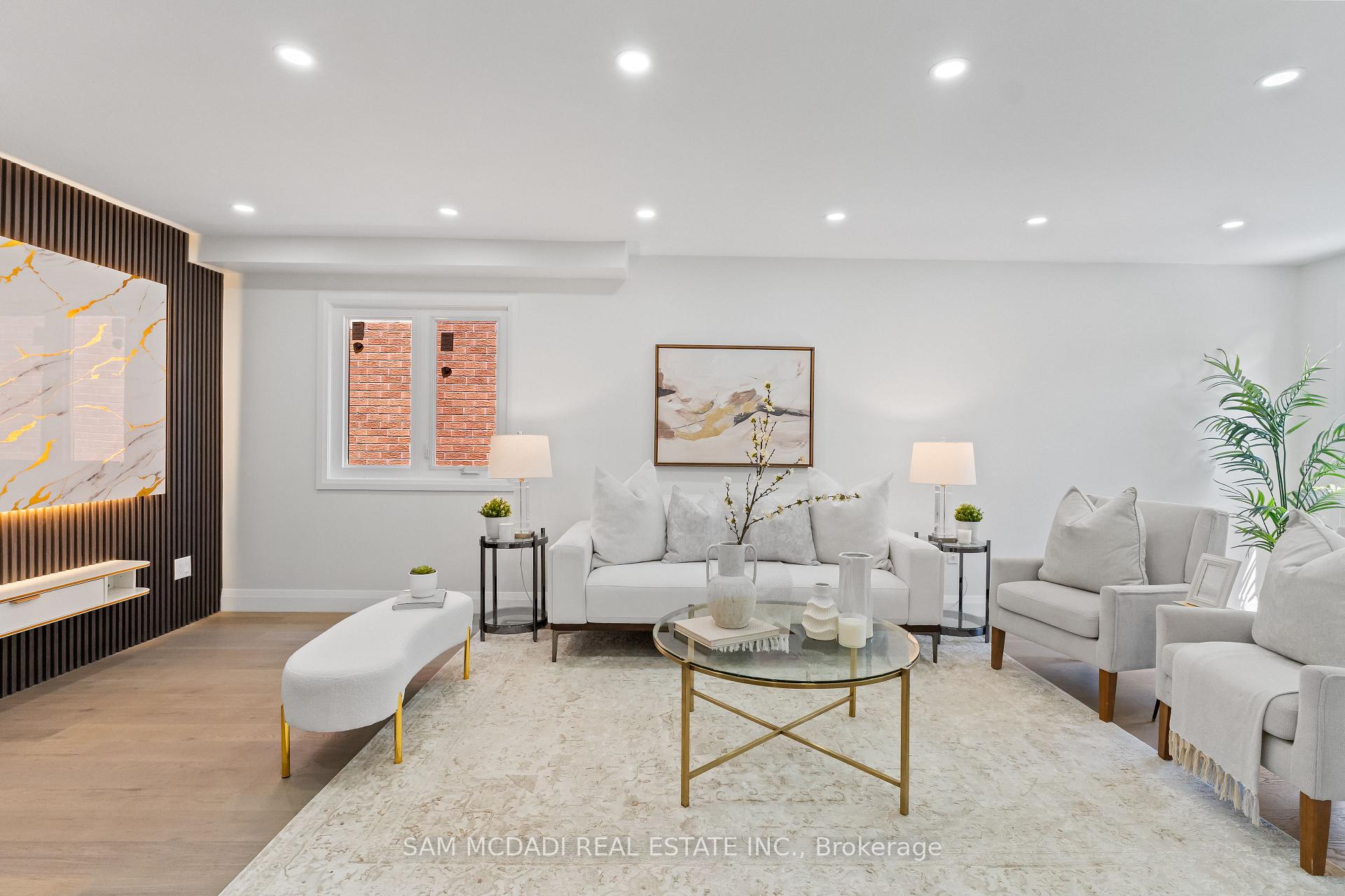 Photo 6 of 1521 Roseway Drive, Mississauga, East Credit — HOMEH
