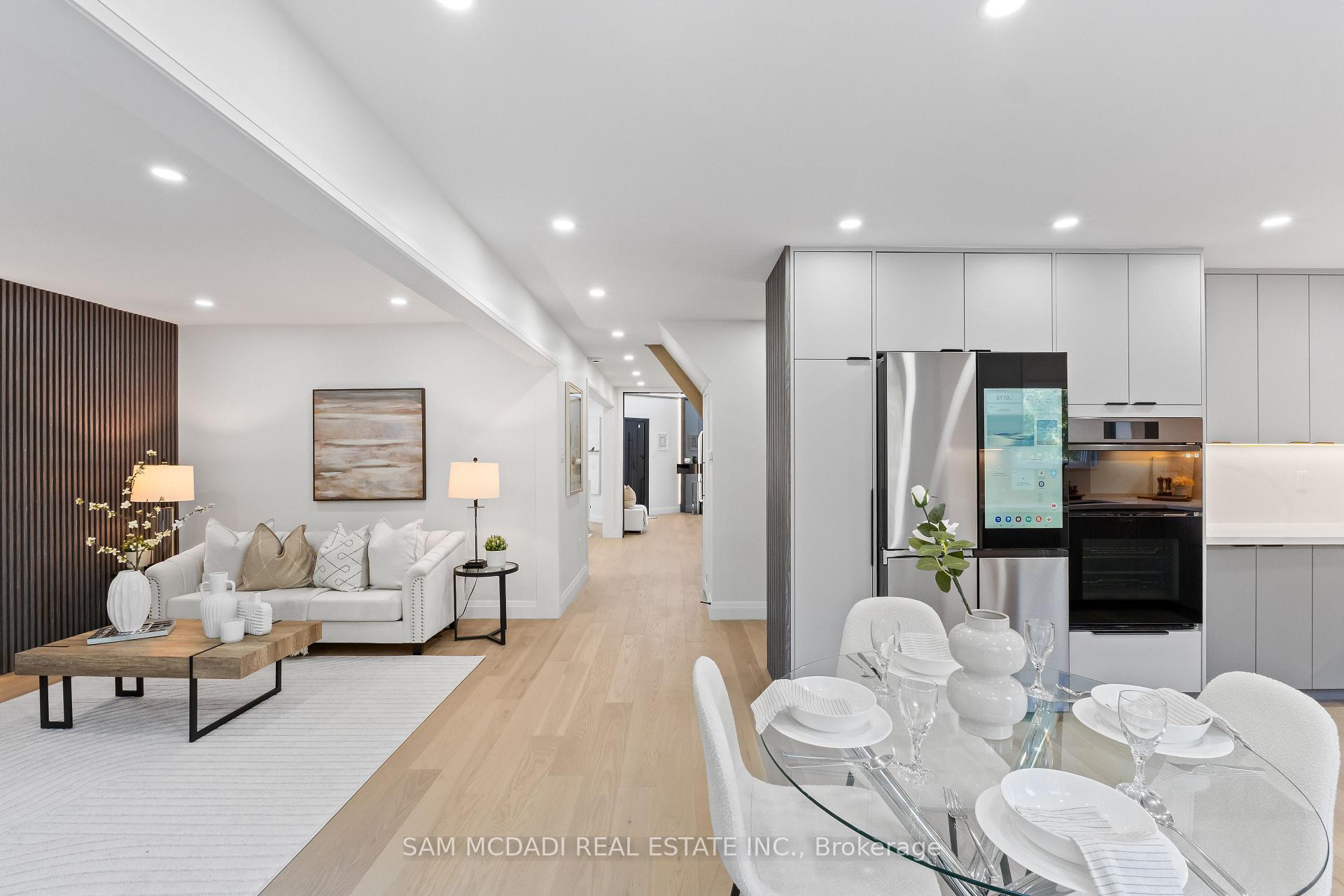 Photo 12 of 1521 Roseway Drive, Mississauga, East Credit — HOMEH