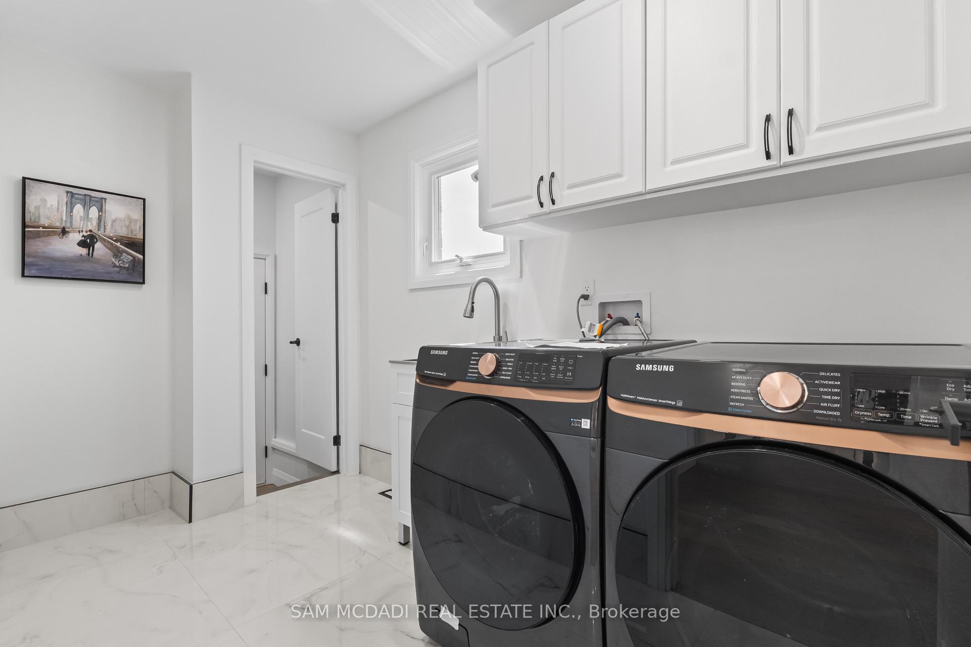Photo 15 of 1521 Roseway Drive, Mississauga, East Credit — HOMEH