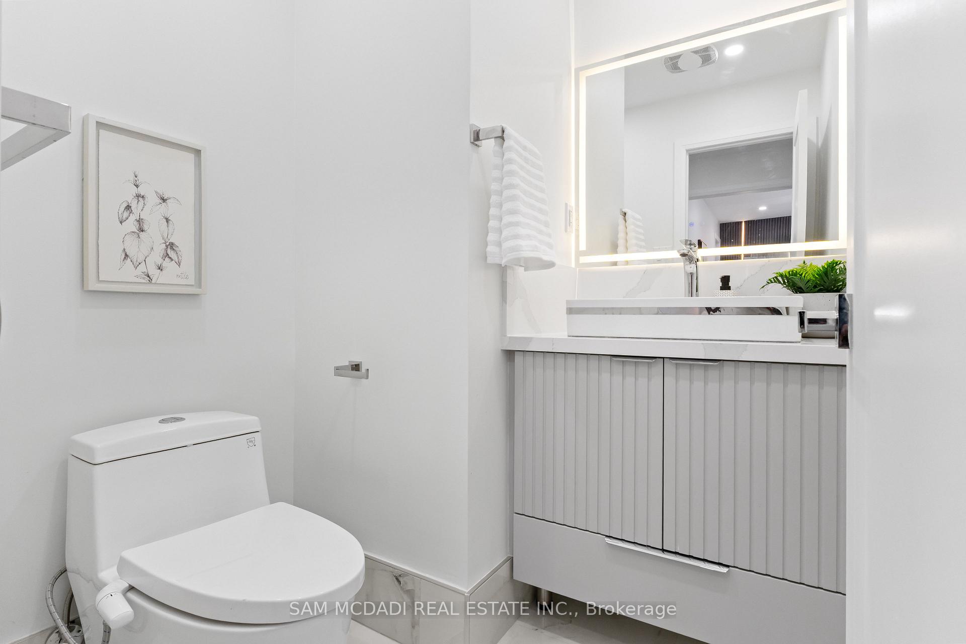 Photo 16 of 1521 Roseway Drive, Mississauga, East Credit — HOMEH