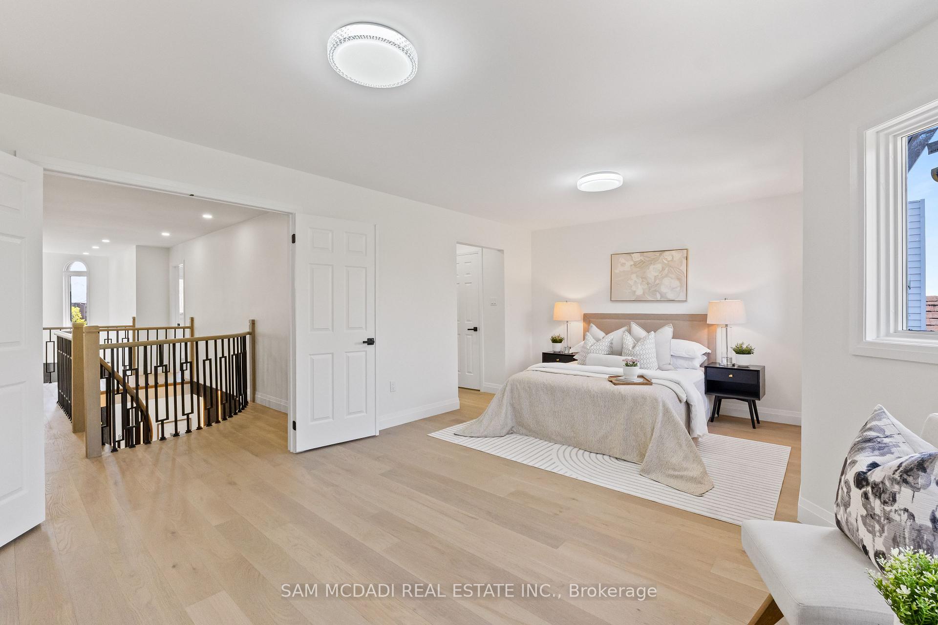 Photo 19 of 1521 Roseway Drive, Mississauga, East Credit — HOMEH